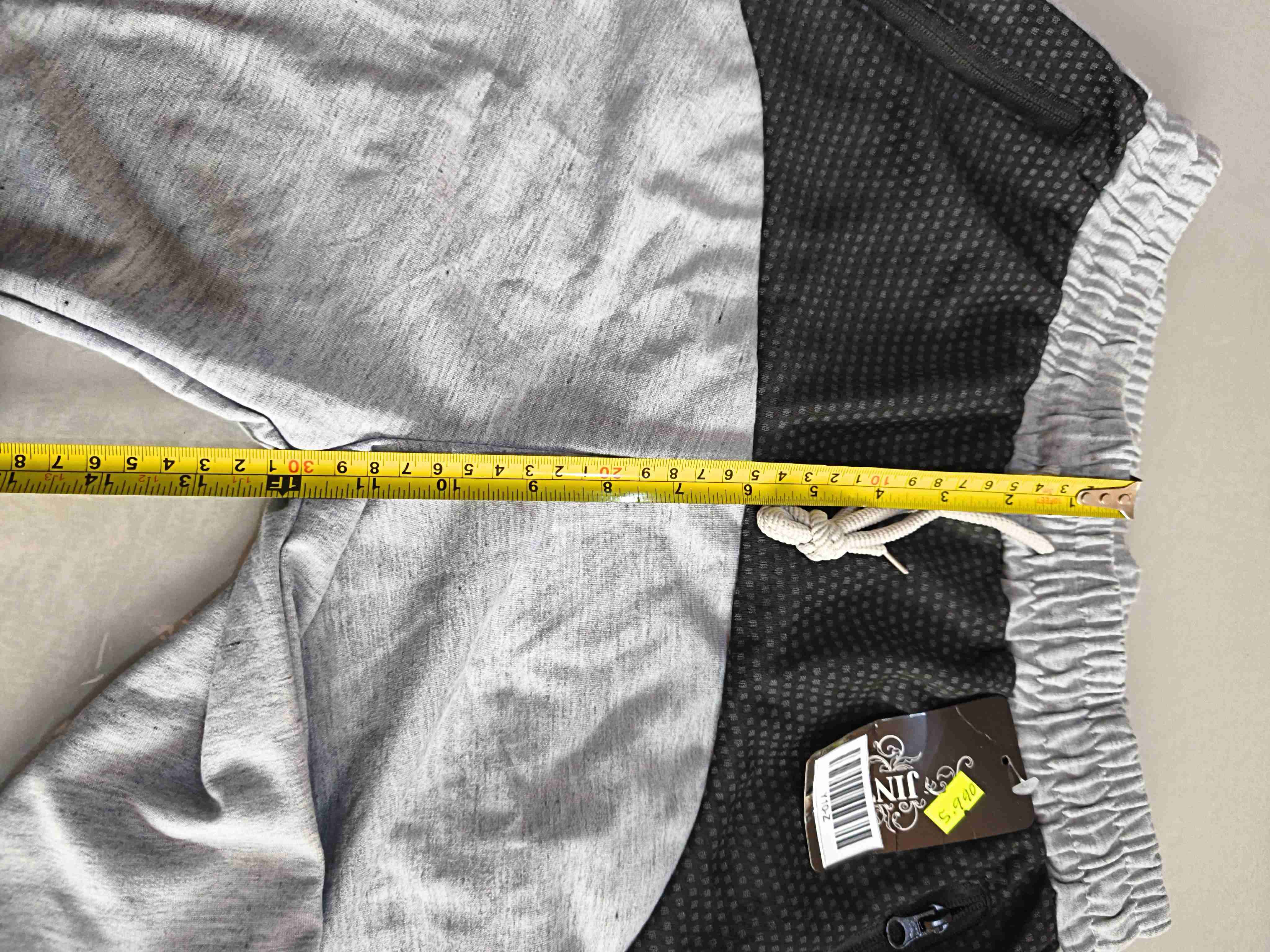 Short deportivo gris con negro NUEVO - miniatura 5