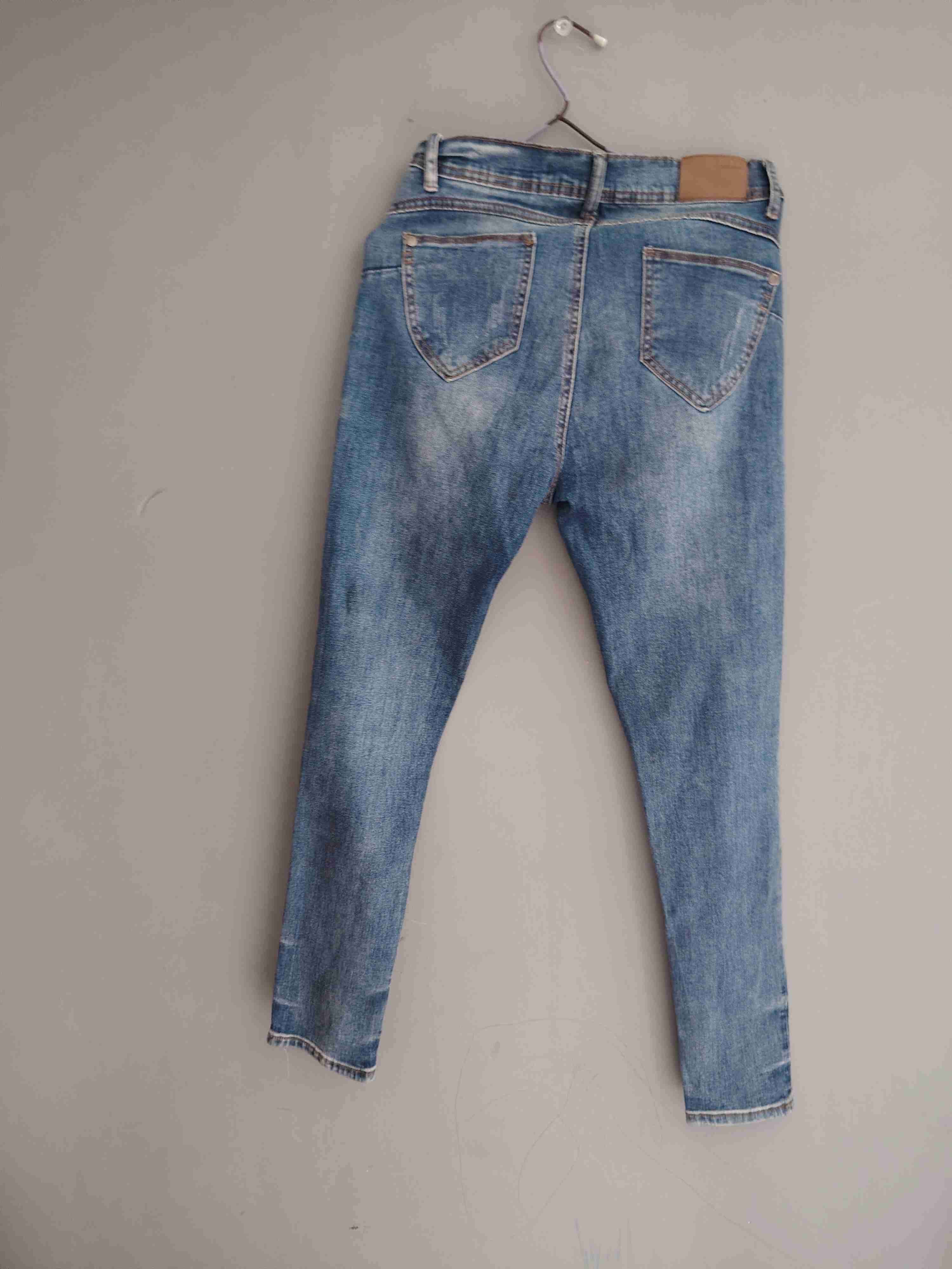 Jeans azul talla 38  valor 5.000 - miniatura 2