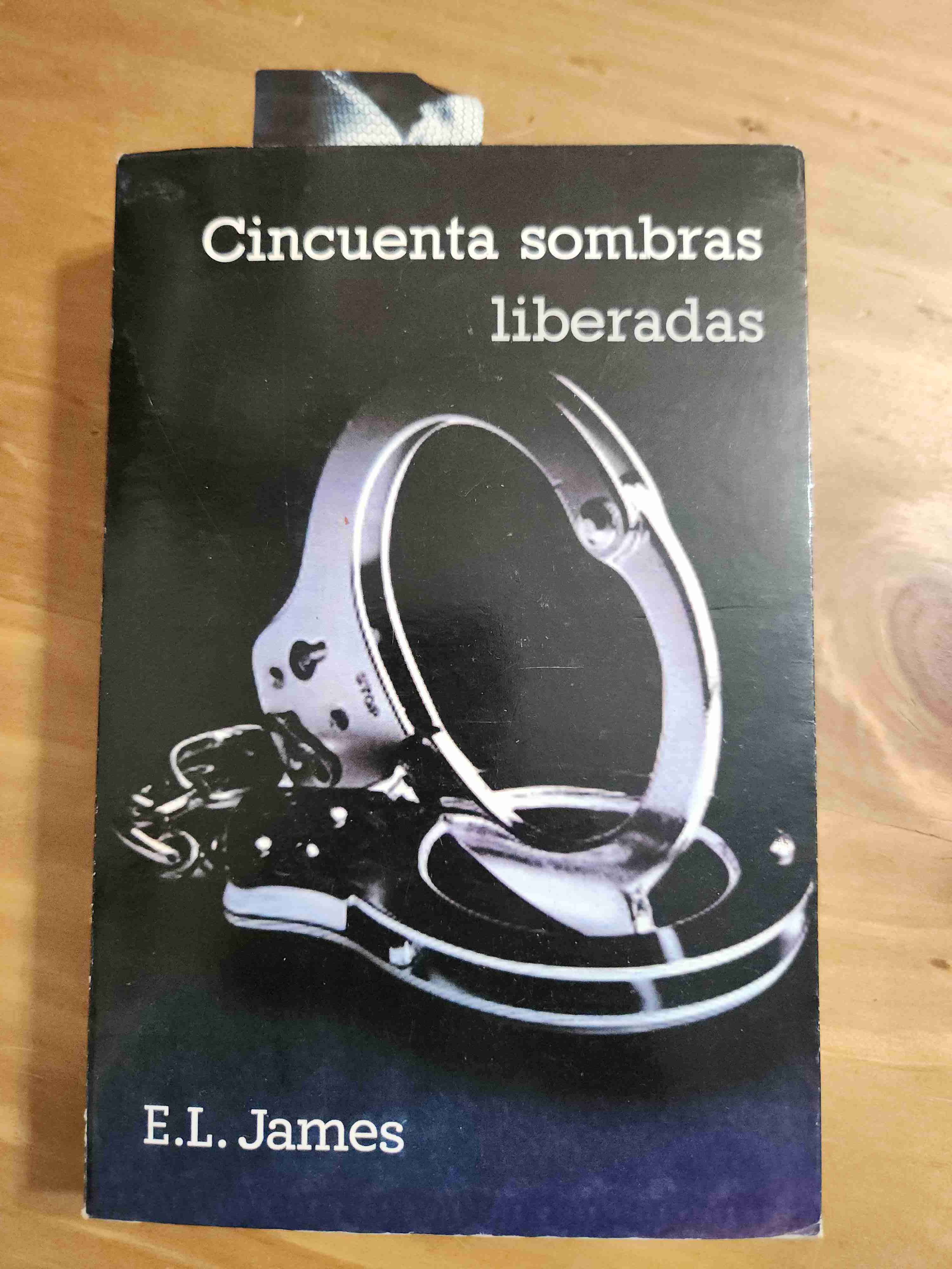 Trilogía Cincuenta Sombras de E.L. James - miniatura 4