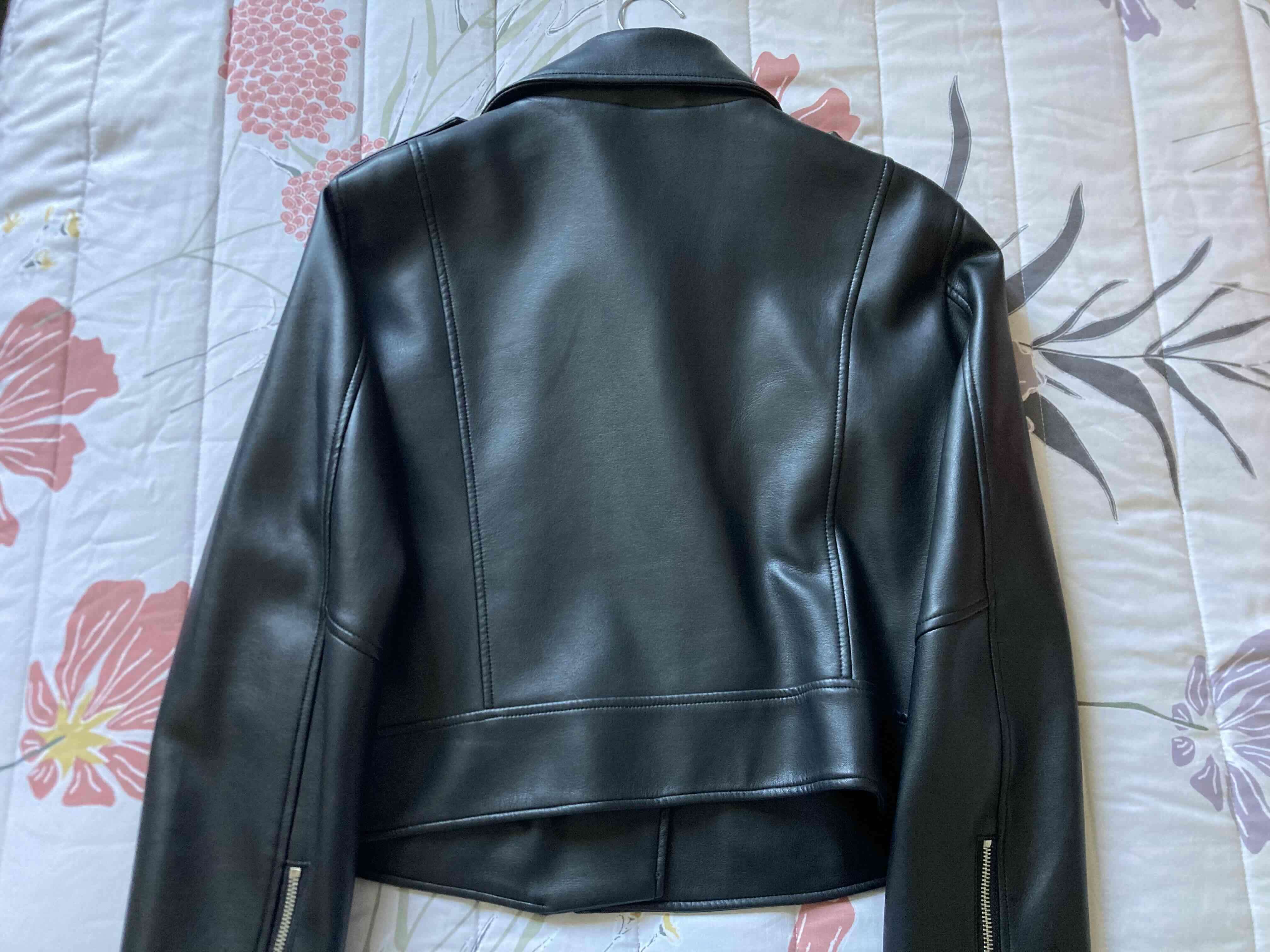 Chaqueta de cuero negra - miniatura 3