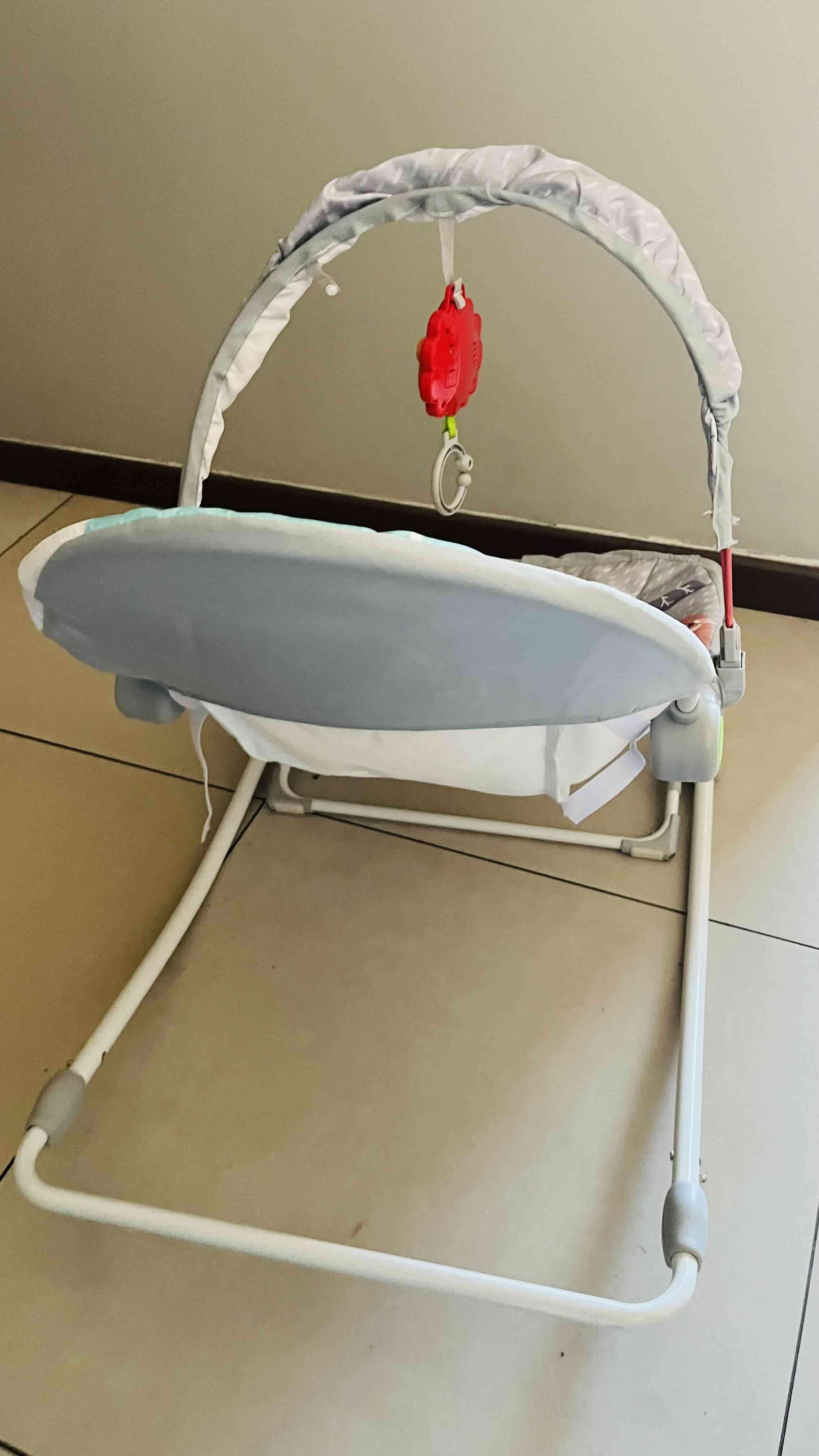 Silla mecedora de bebé - miniatura 3