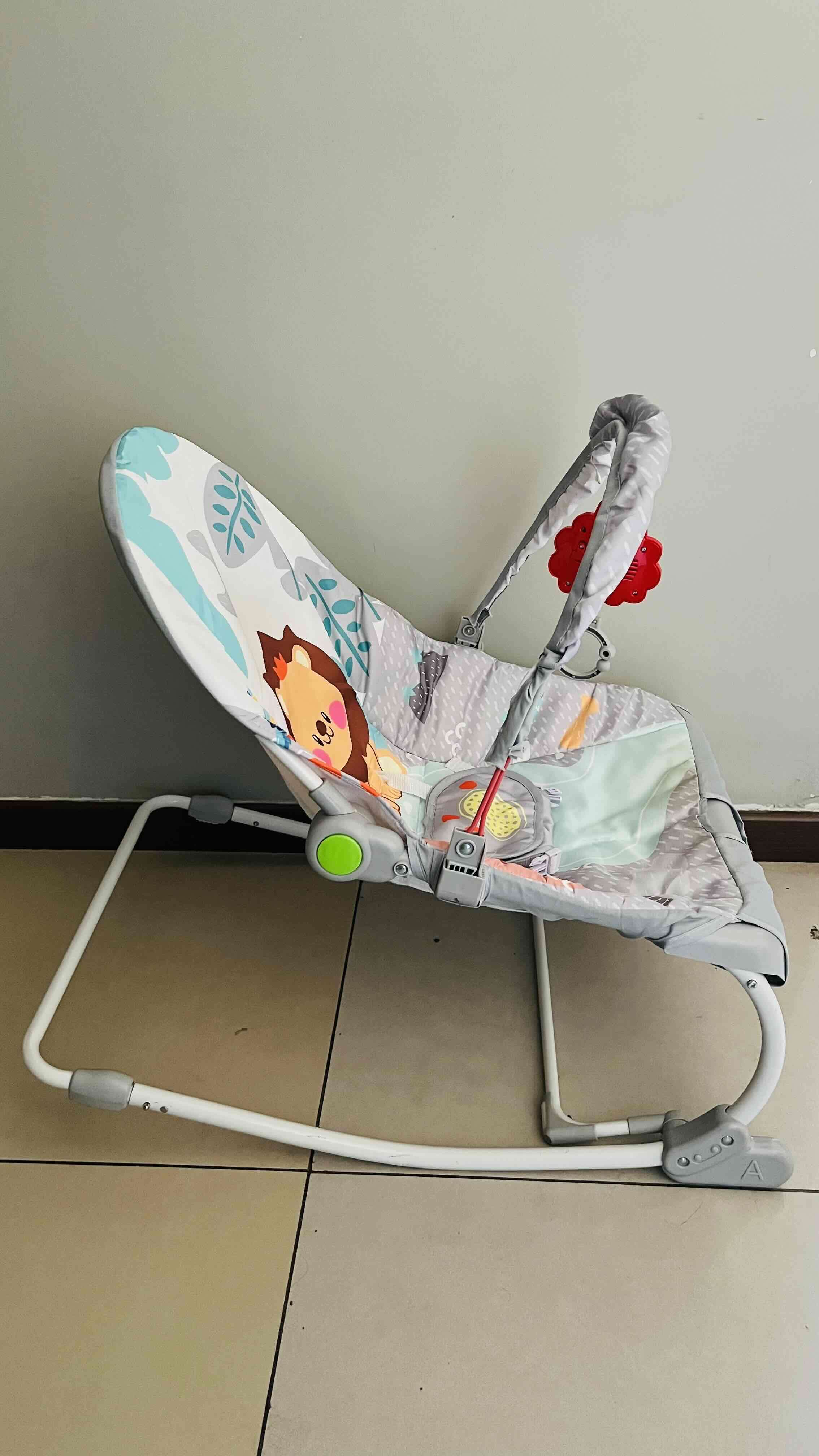 Silla mecedora de bebé - miniatura 4