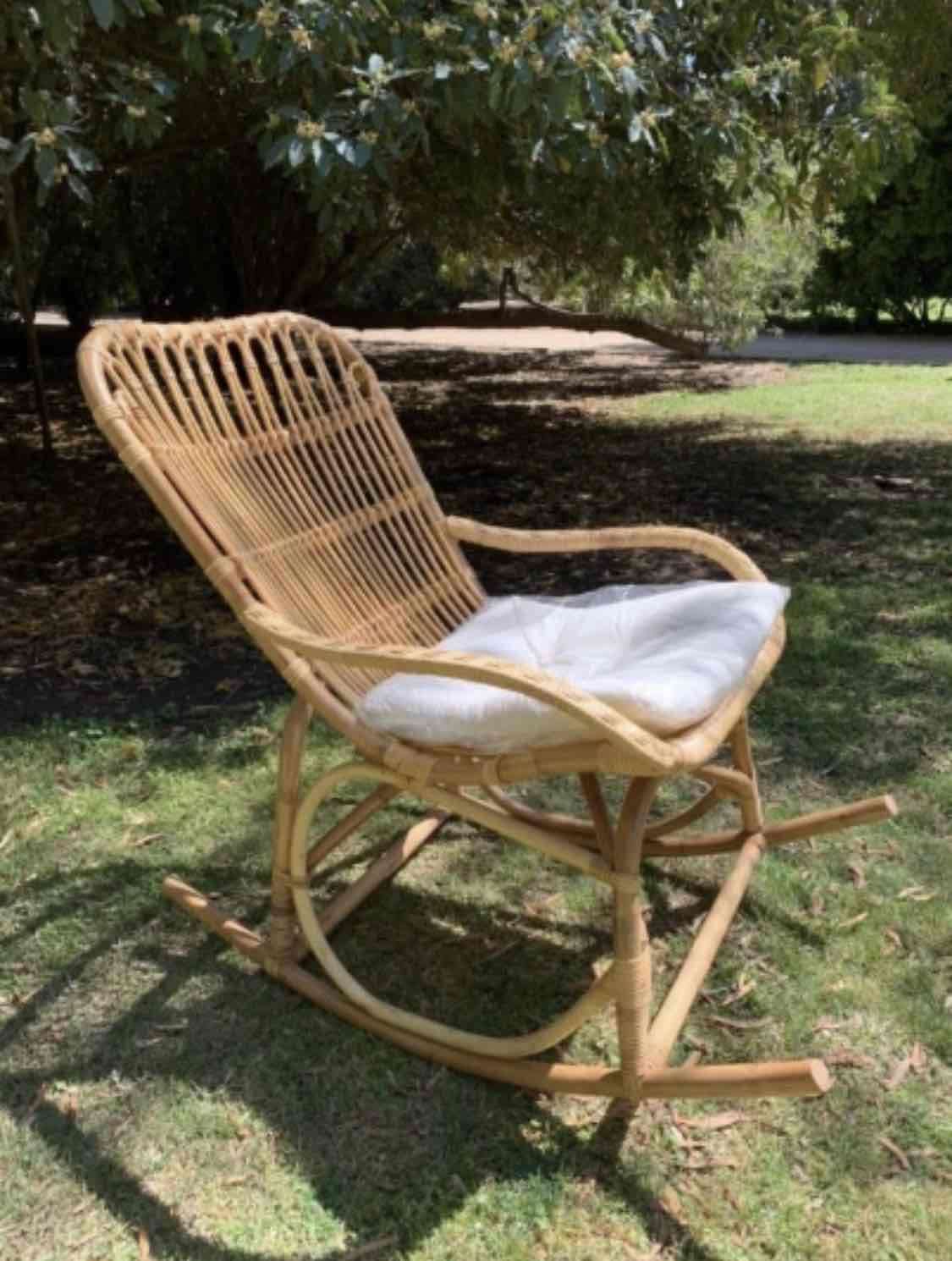 Silla de mimbre con cojín - miniatura 2