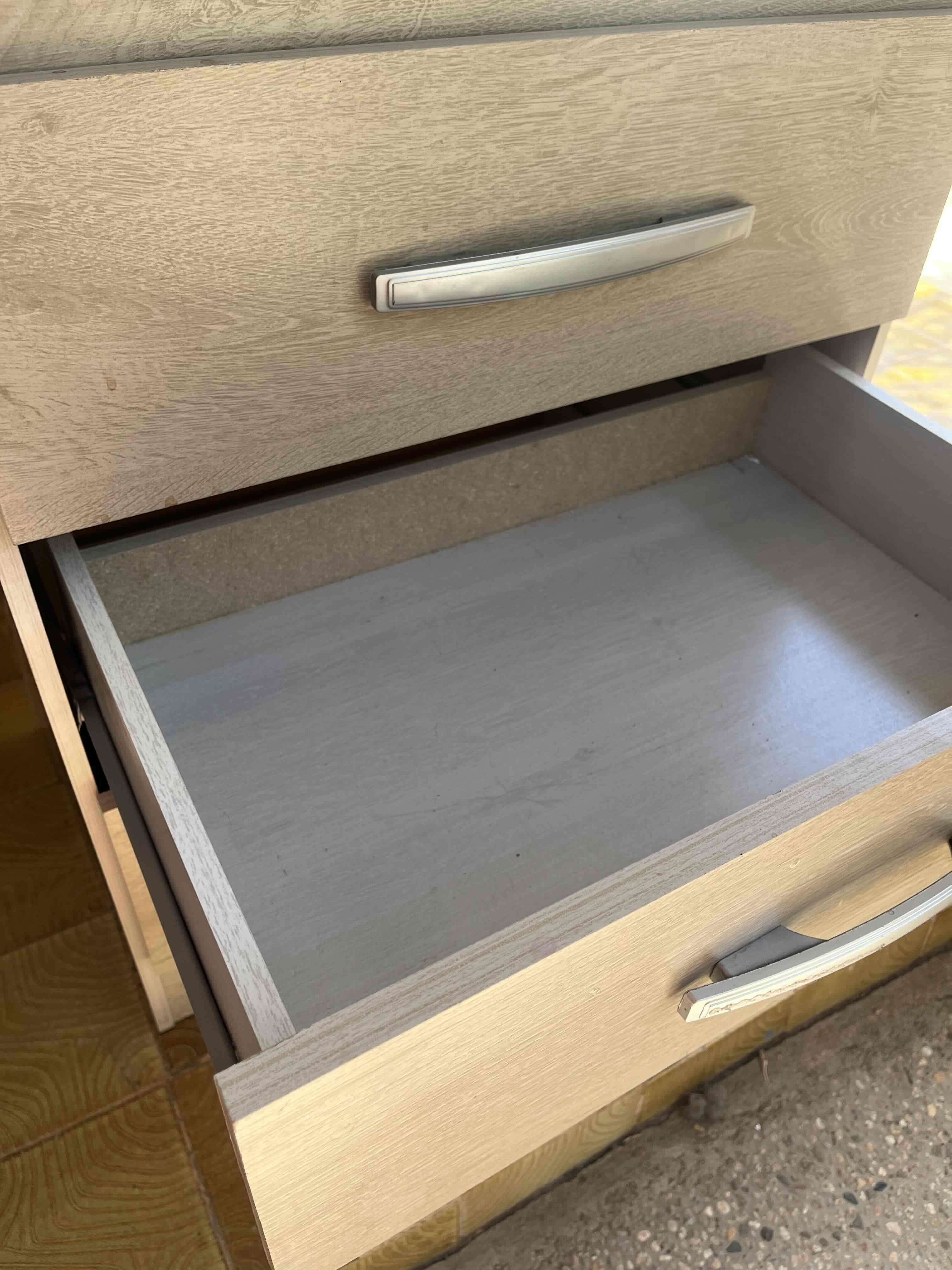 Cómoda de madera con 3 cajones - miniatura 2