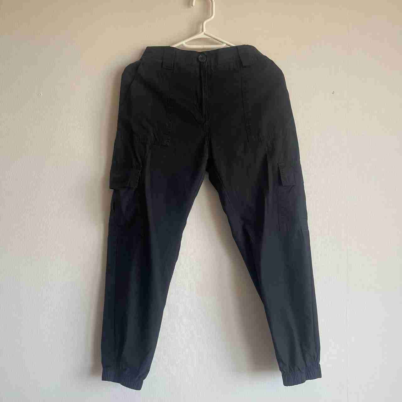 Pantalón Cargo Negro M - miniatura 1