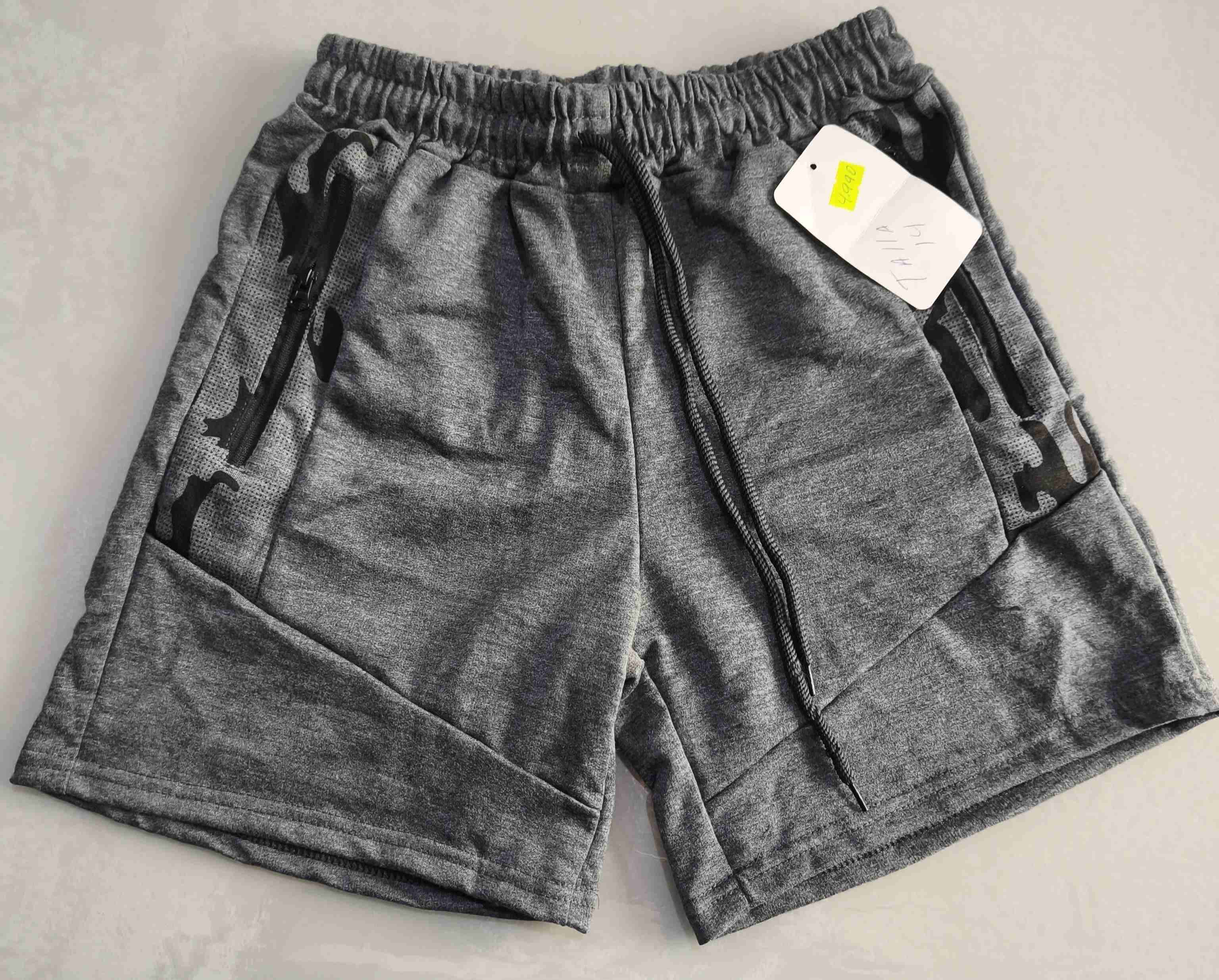 Short deportivo gris para joven,  NUEVO - miniatura 1