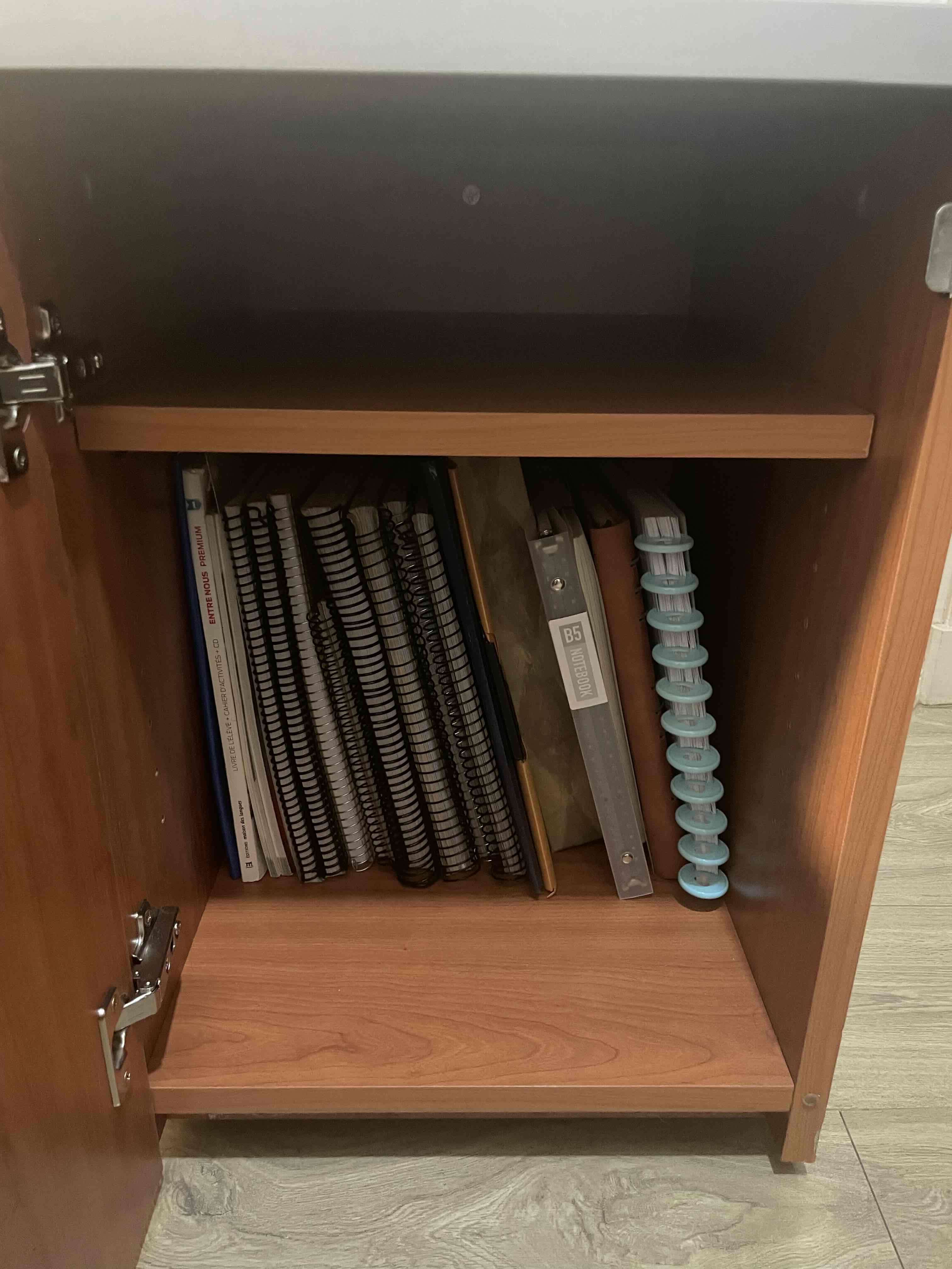 Mueble con cerradura - miniatura 3