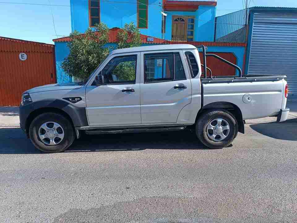 Camioneta Mahindra Pink up 2.2 - miniatura 1