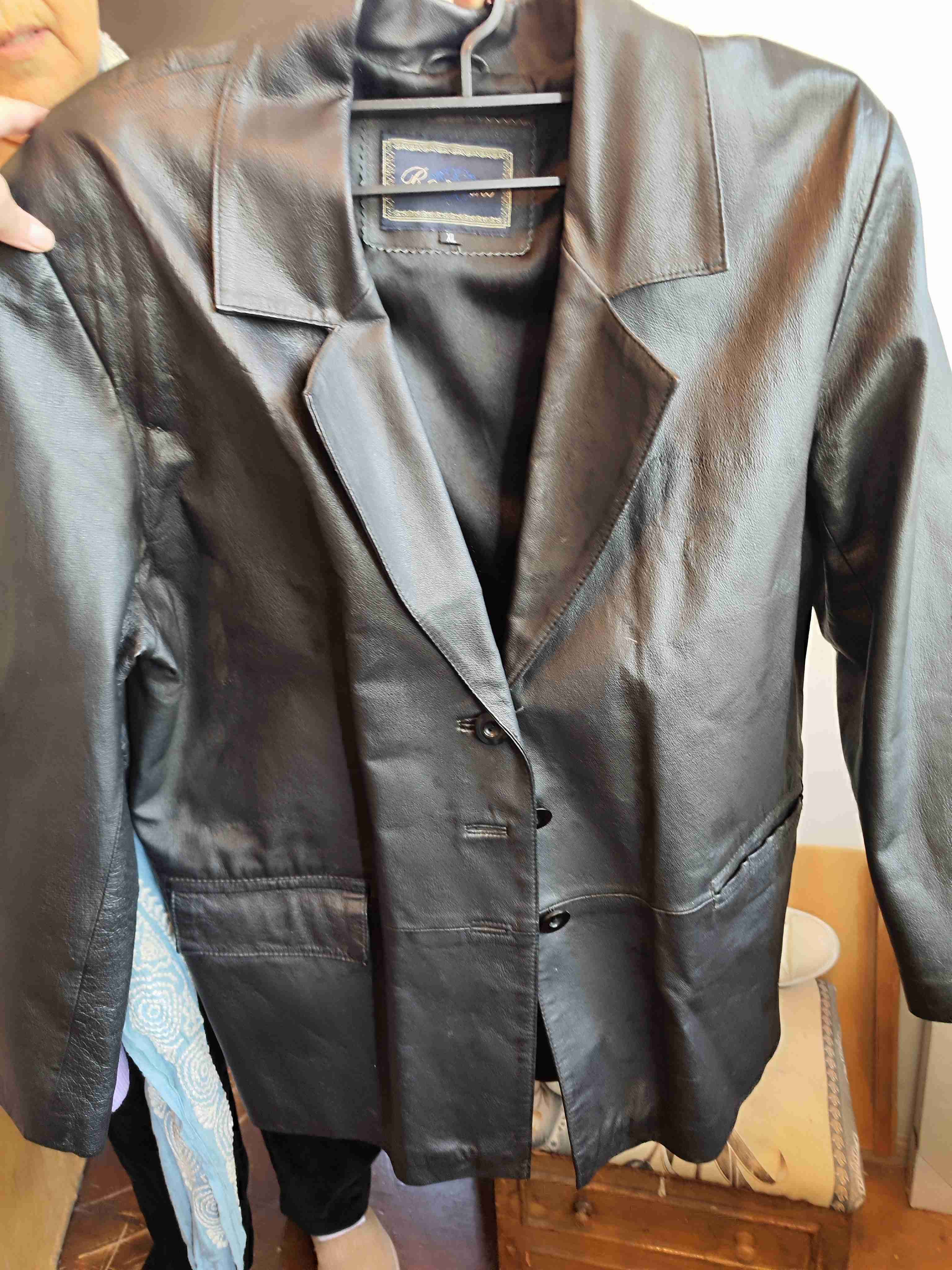 Chaqueta de cuero negra - miniatura 5