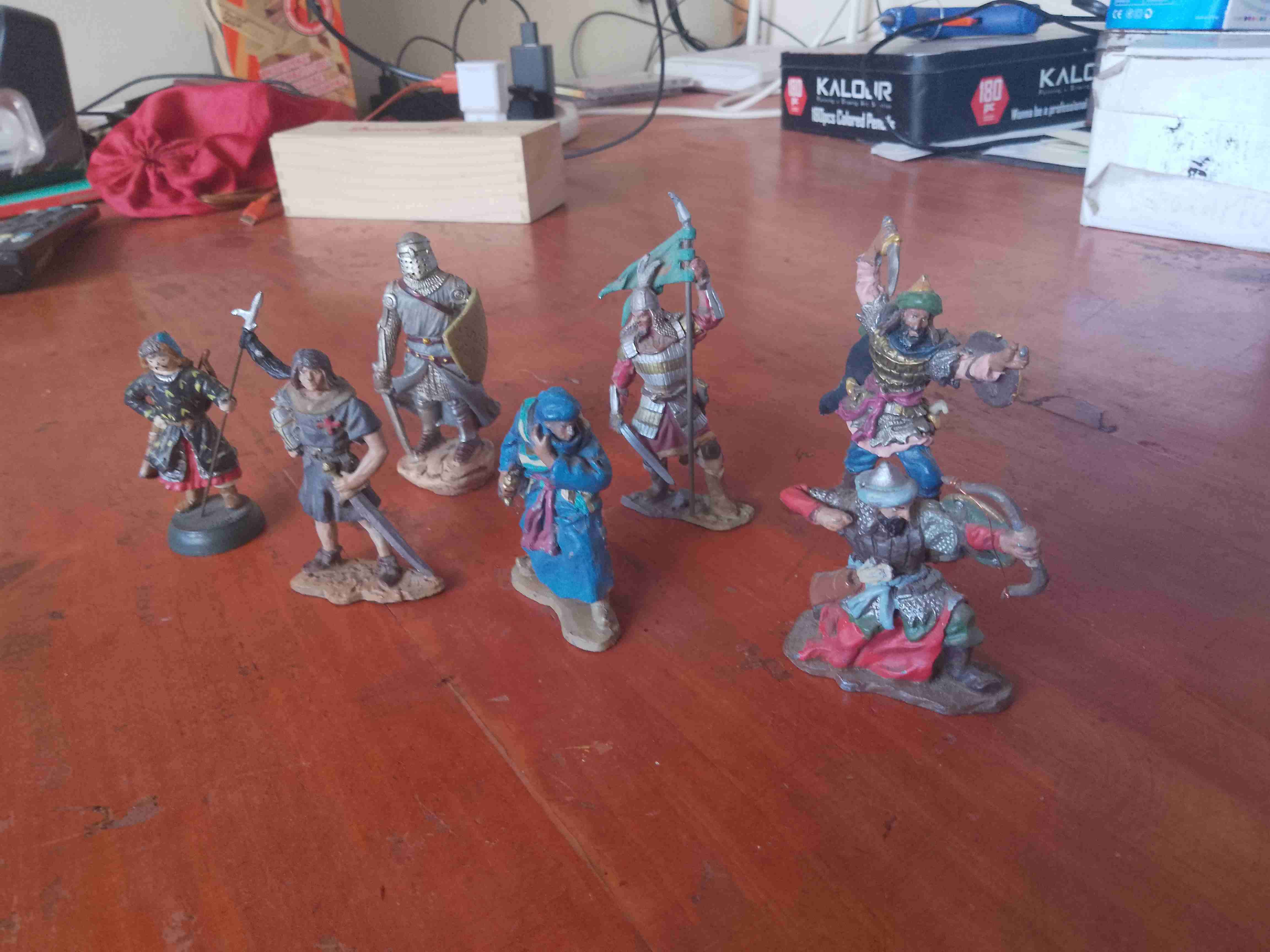 Figuras de soldados medievales - miniatura 3