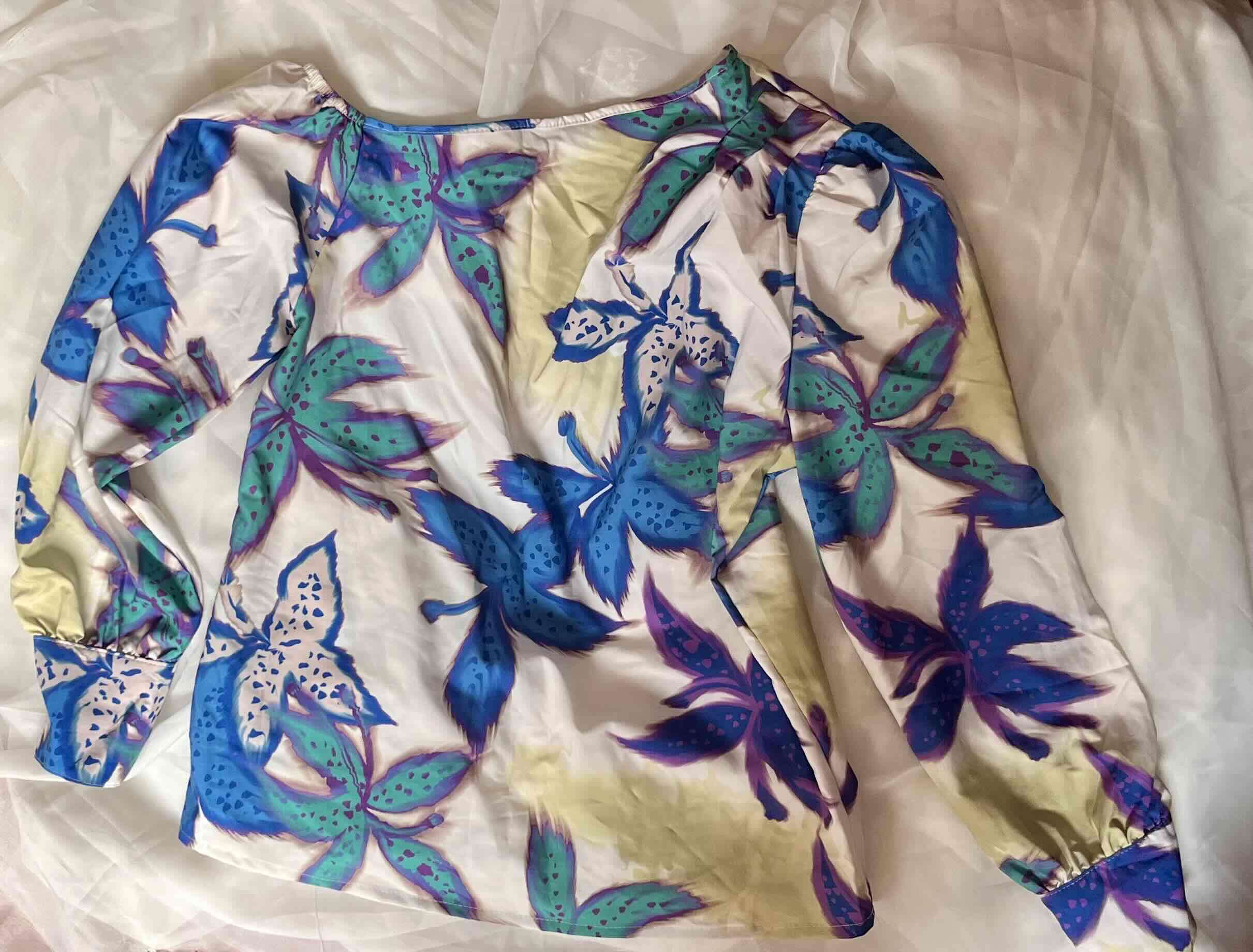 Blusa estampada floral colorida - miniatura 2