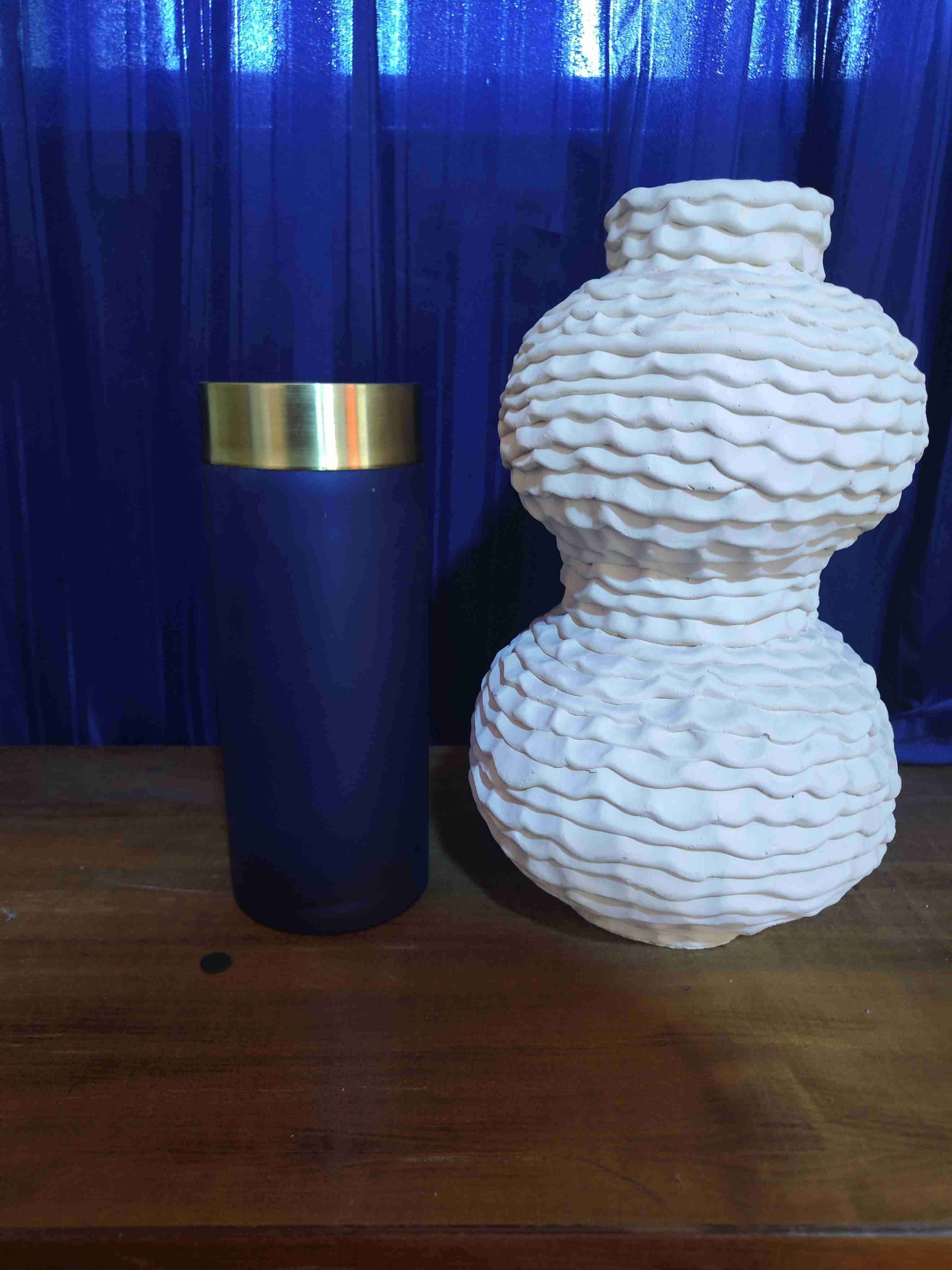 Dúo de jarrones decorativos - miniatura 2