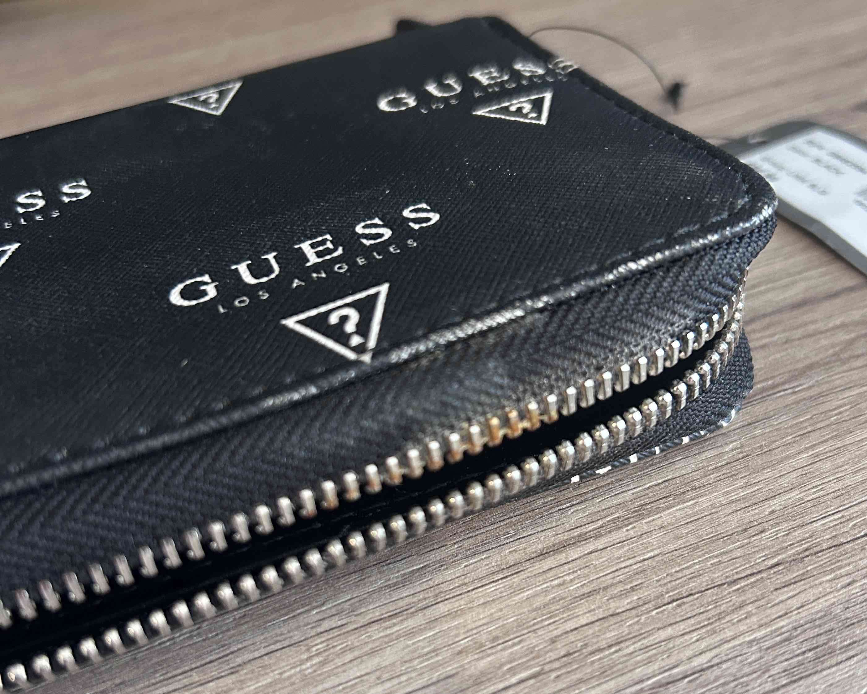 Billetera Guess negra con logos - miniatura 6