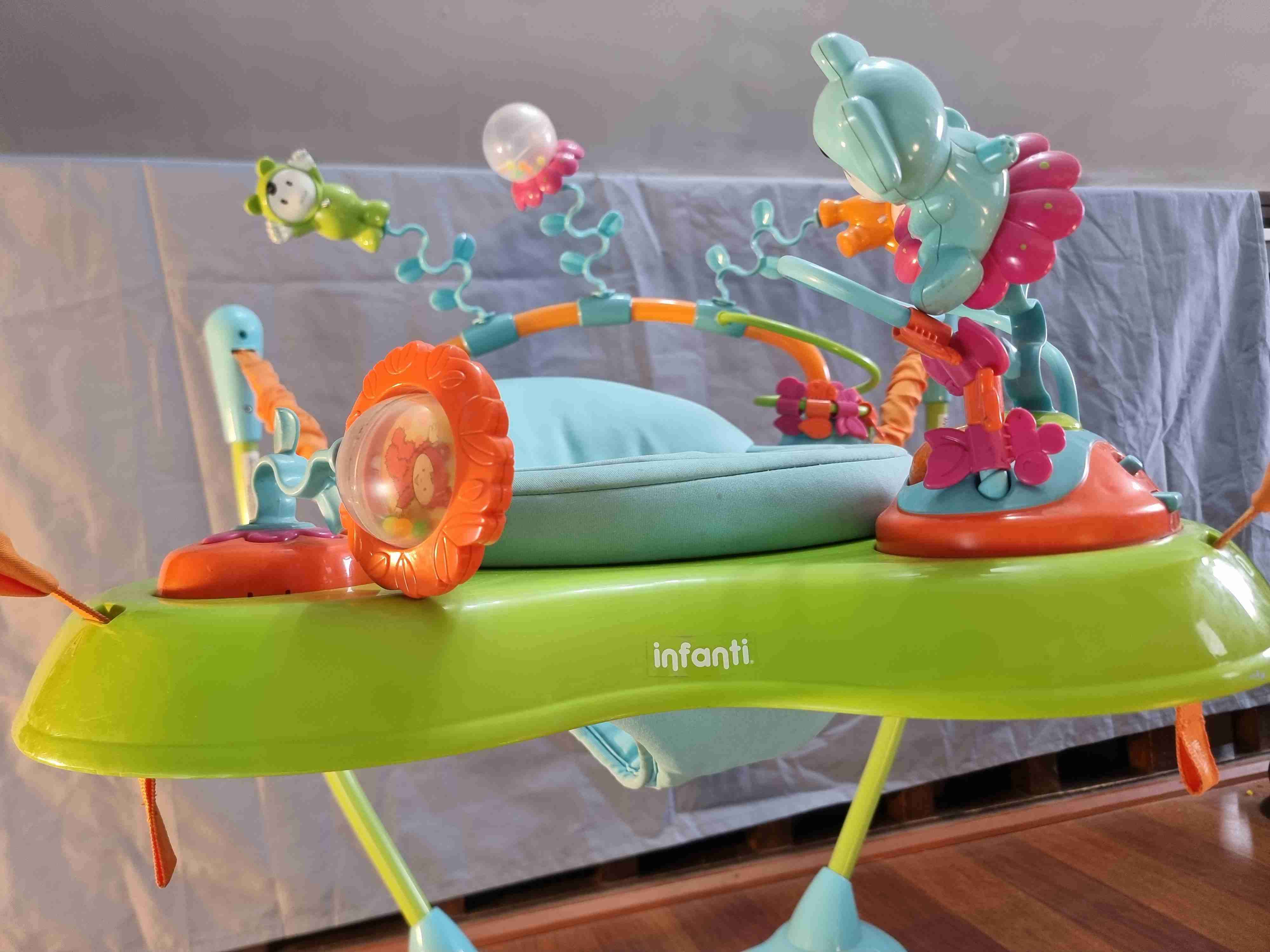 Saltarín Infanti en excelente estado - miniatura 2