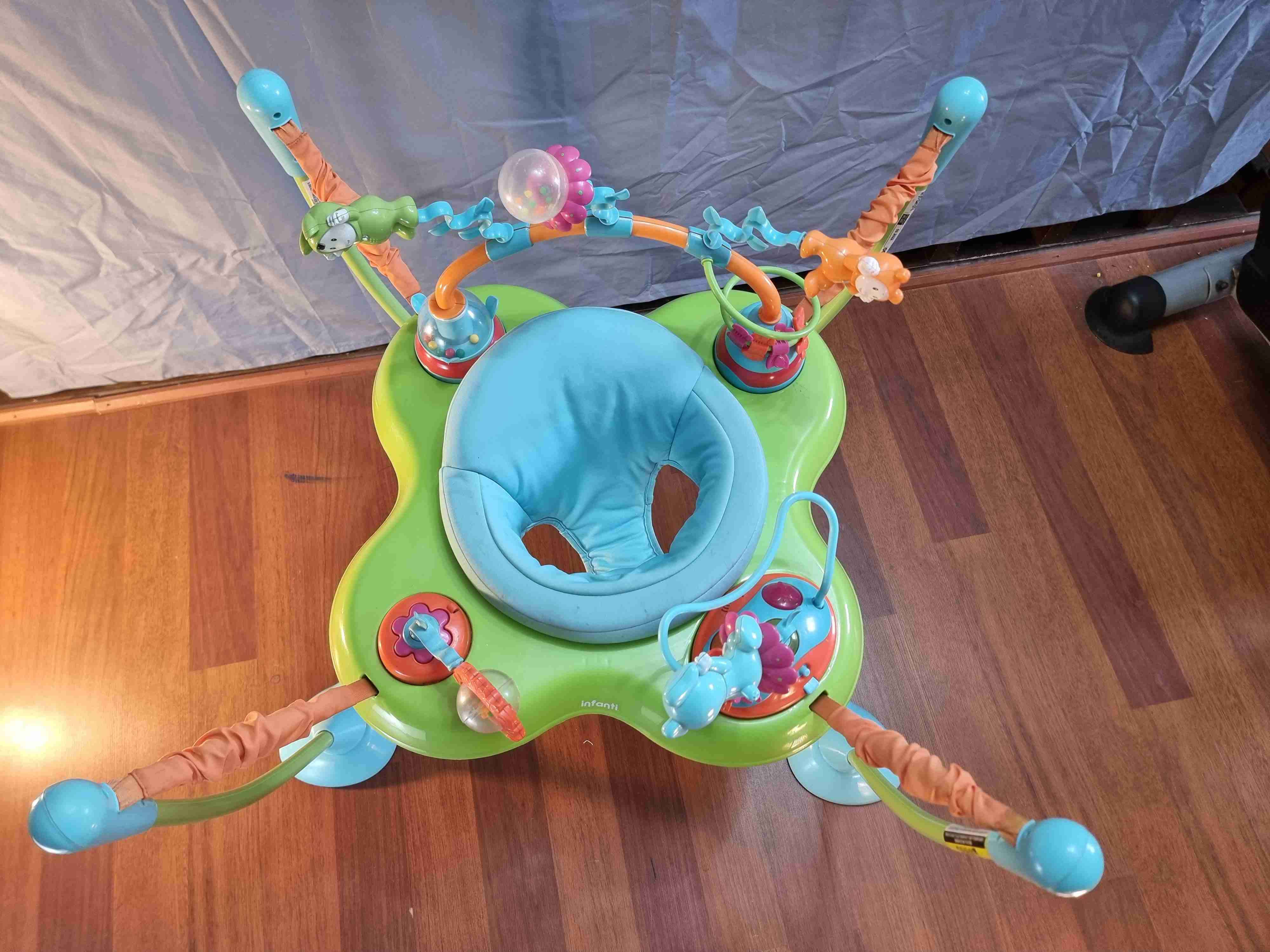 Saltarín Infanti en excelente estado - miniatura 3