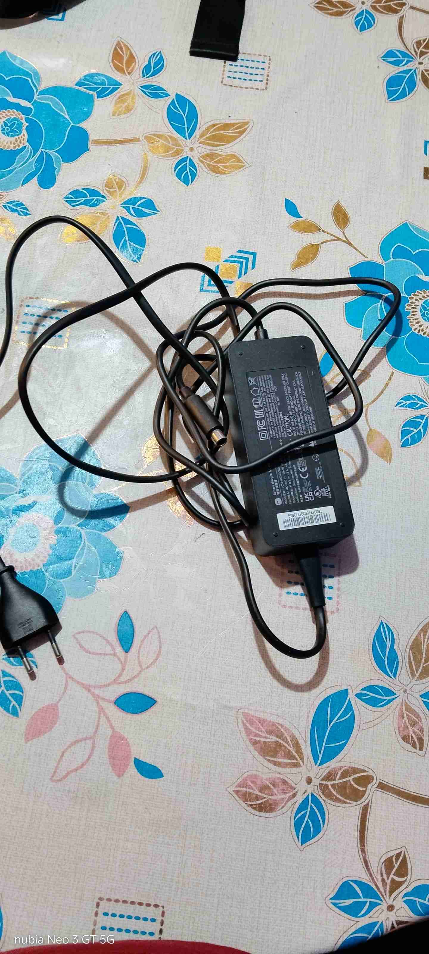 Scooter eléctrico gris - miniatura 5