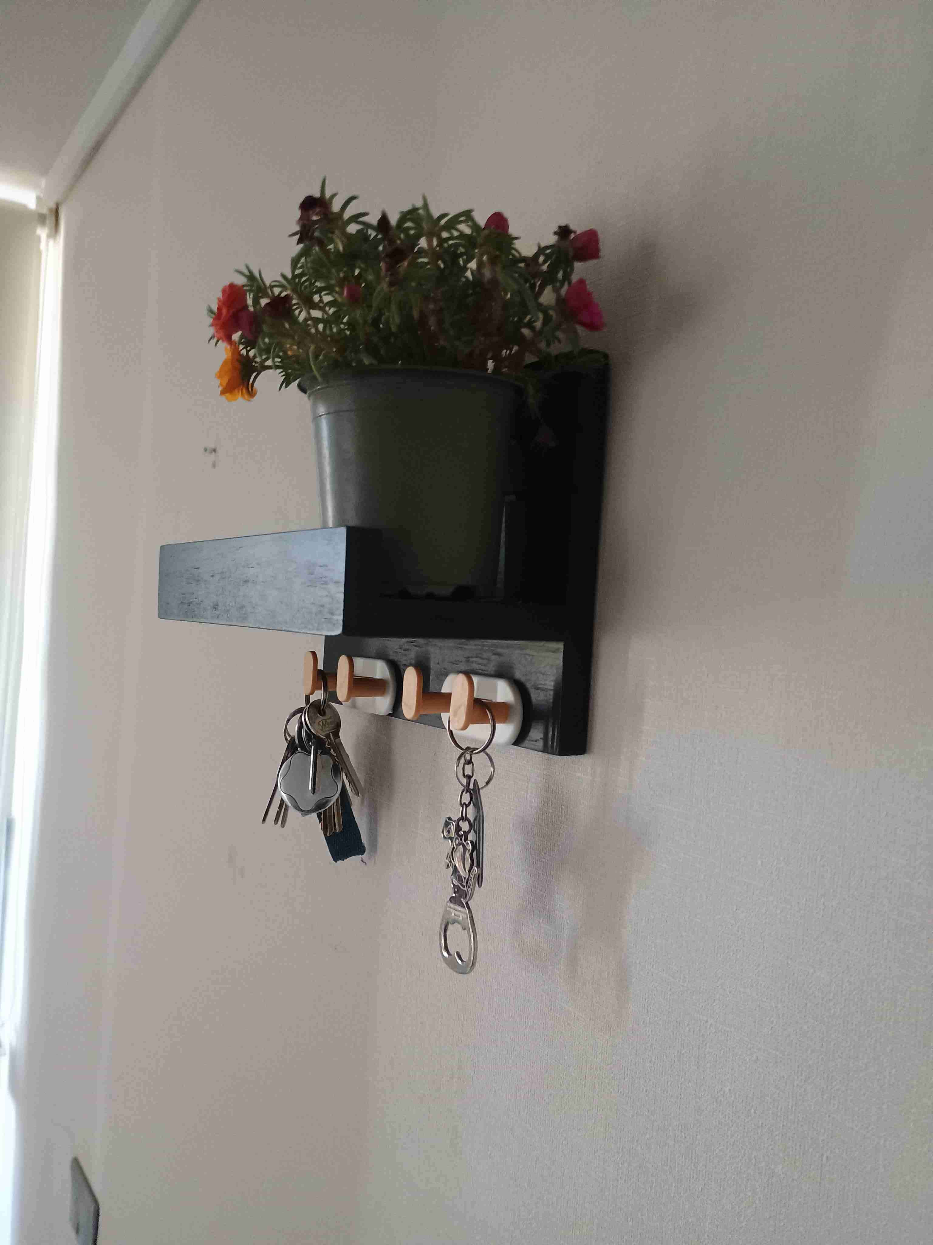 Estante organizador con ganchos - miniatura 3