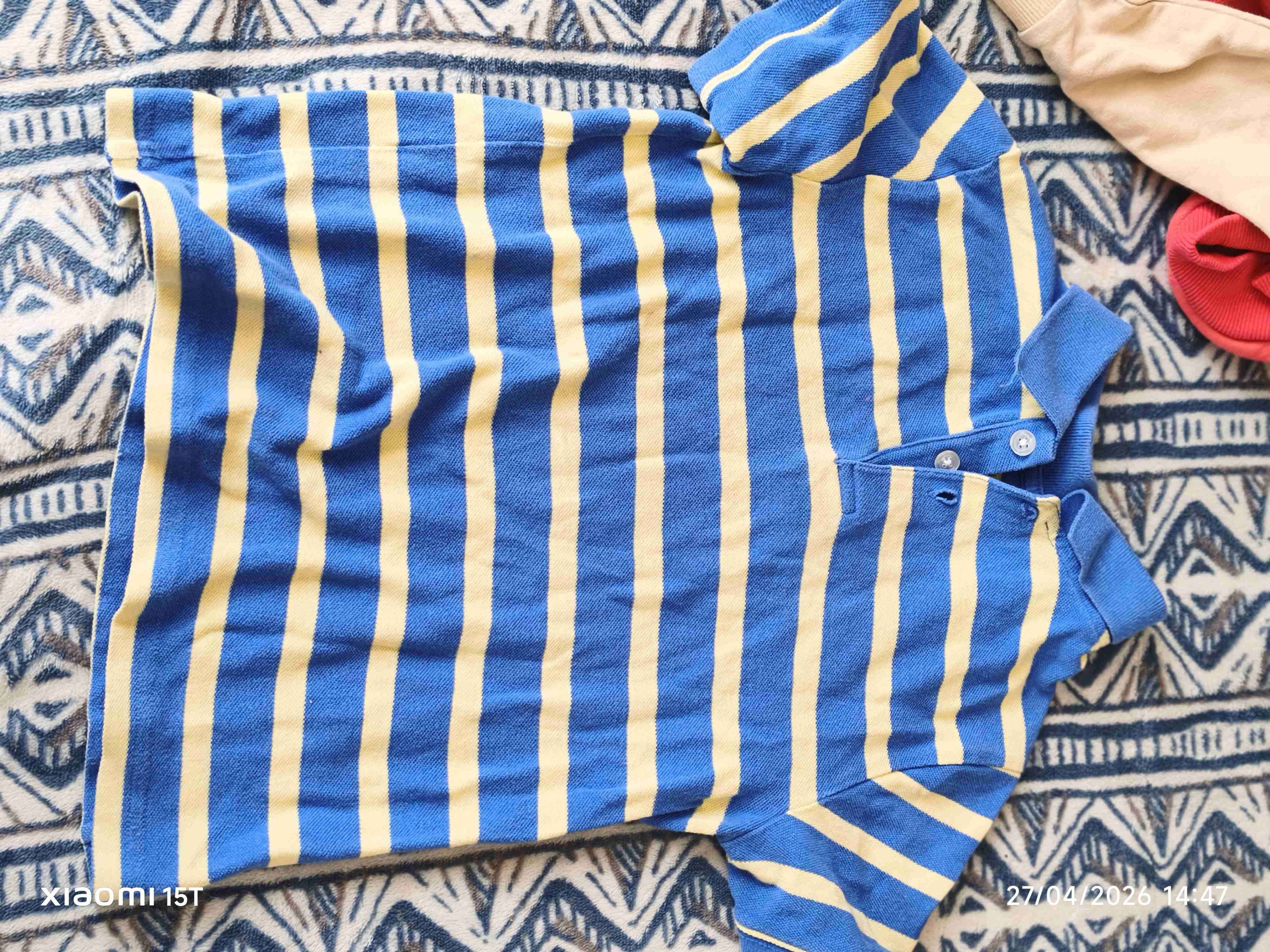 polera color amarilla y azul - miniatura 2