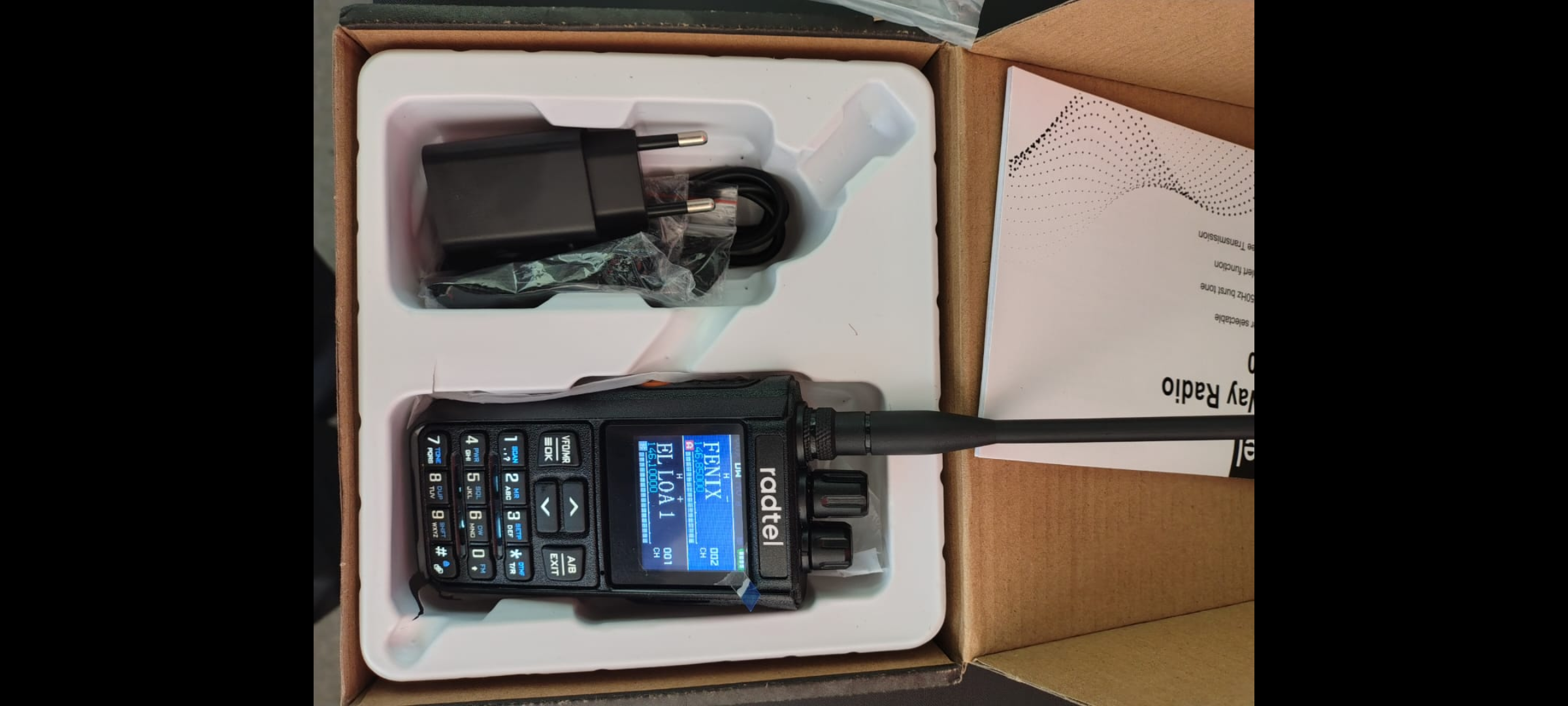 Radio portátil Radtel RT900con accesorios - miniatura 2