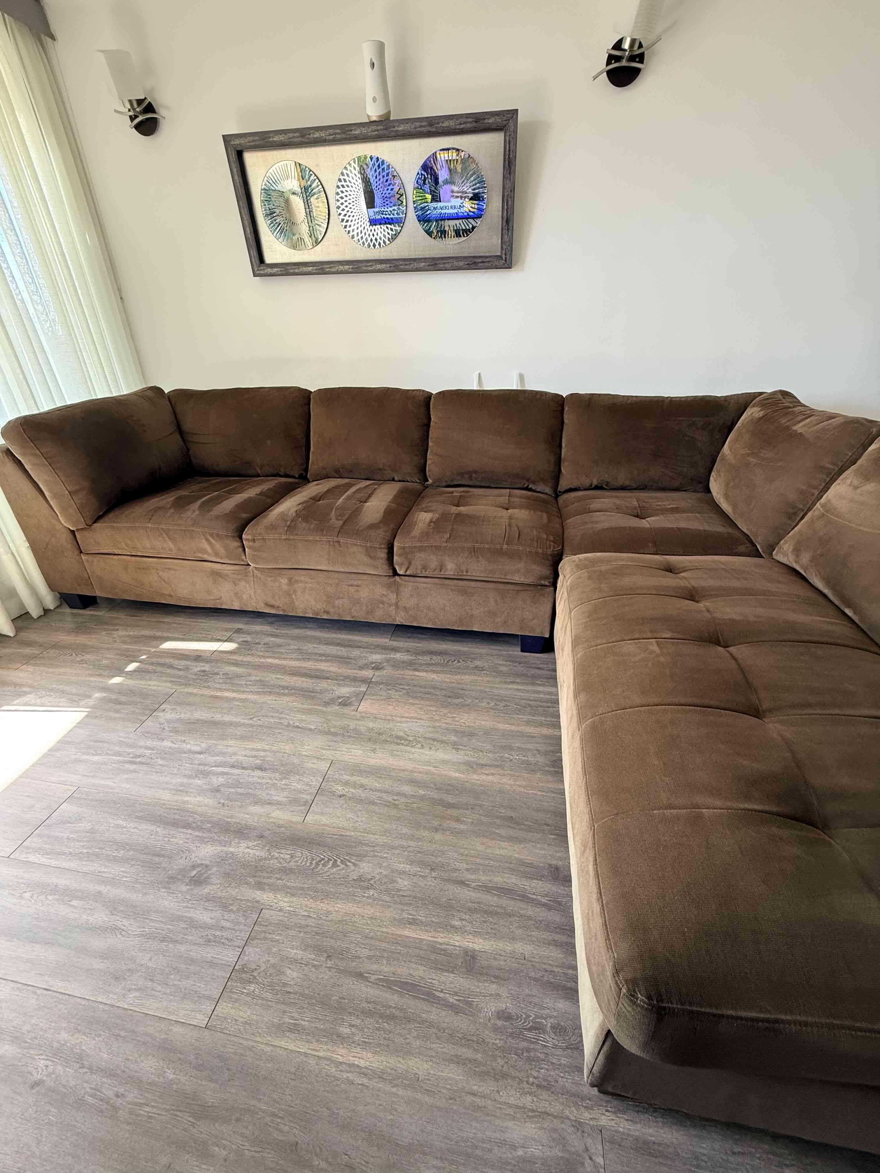 Sillón seccional marrón elegante - miniatura 3