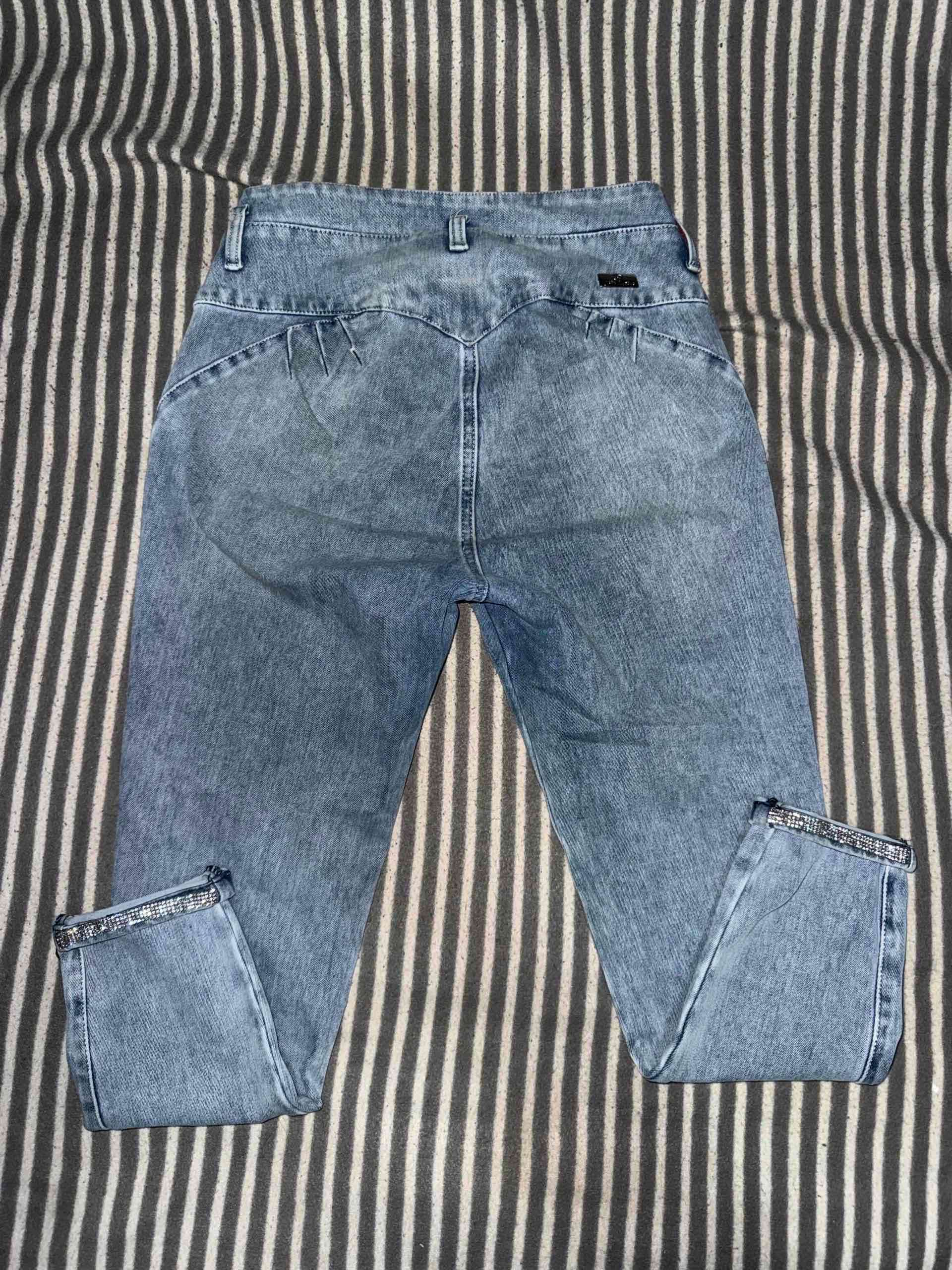 Jeans azules cintura alta - miniatura 2