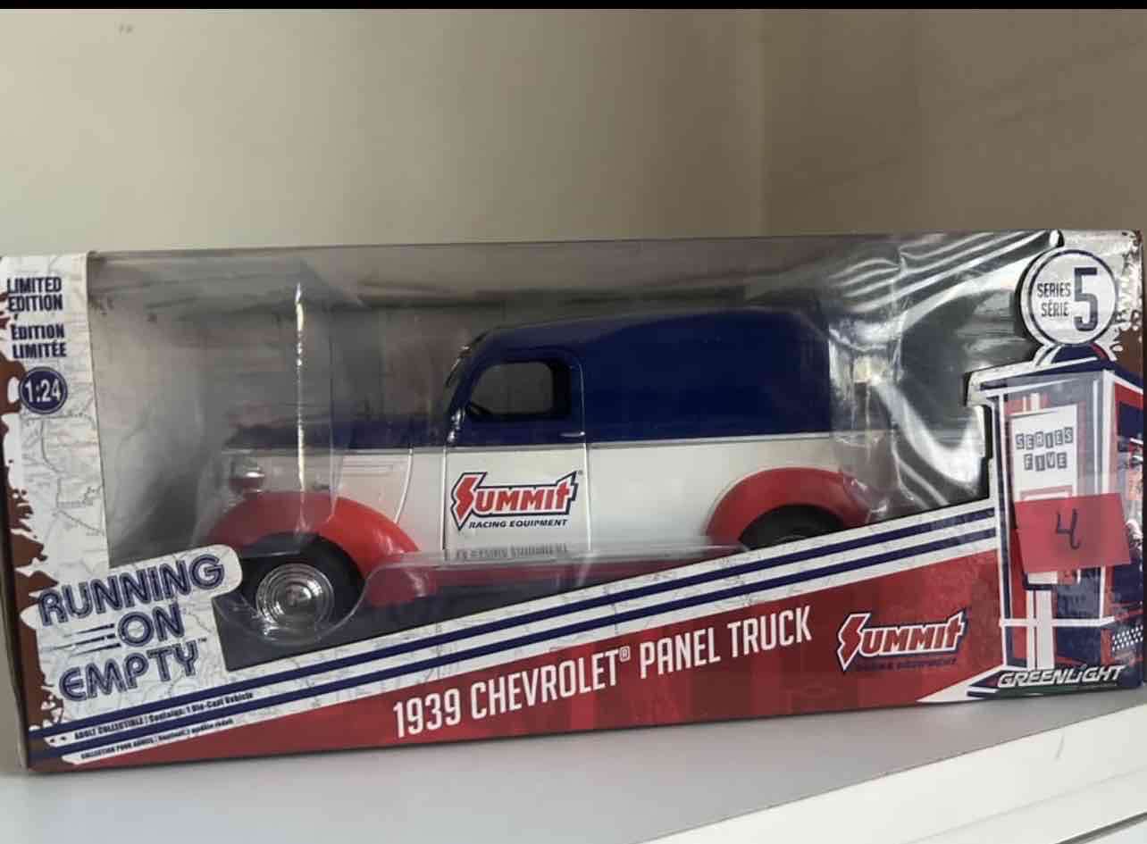 Camioneta Chevrolet 1939 1:24 Summit - miniatura 1
