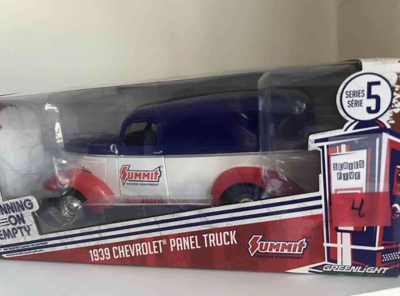 Camioneta Chevrolet 1939 1:24 Summit - miniatura 3