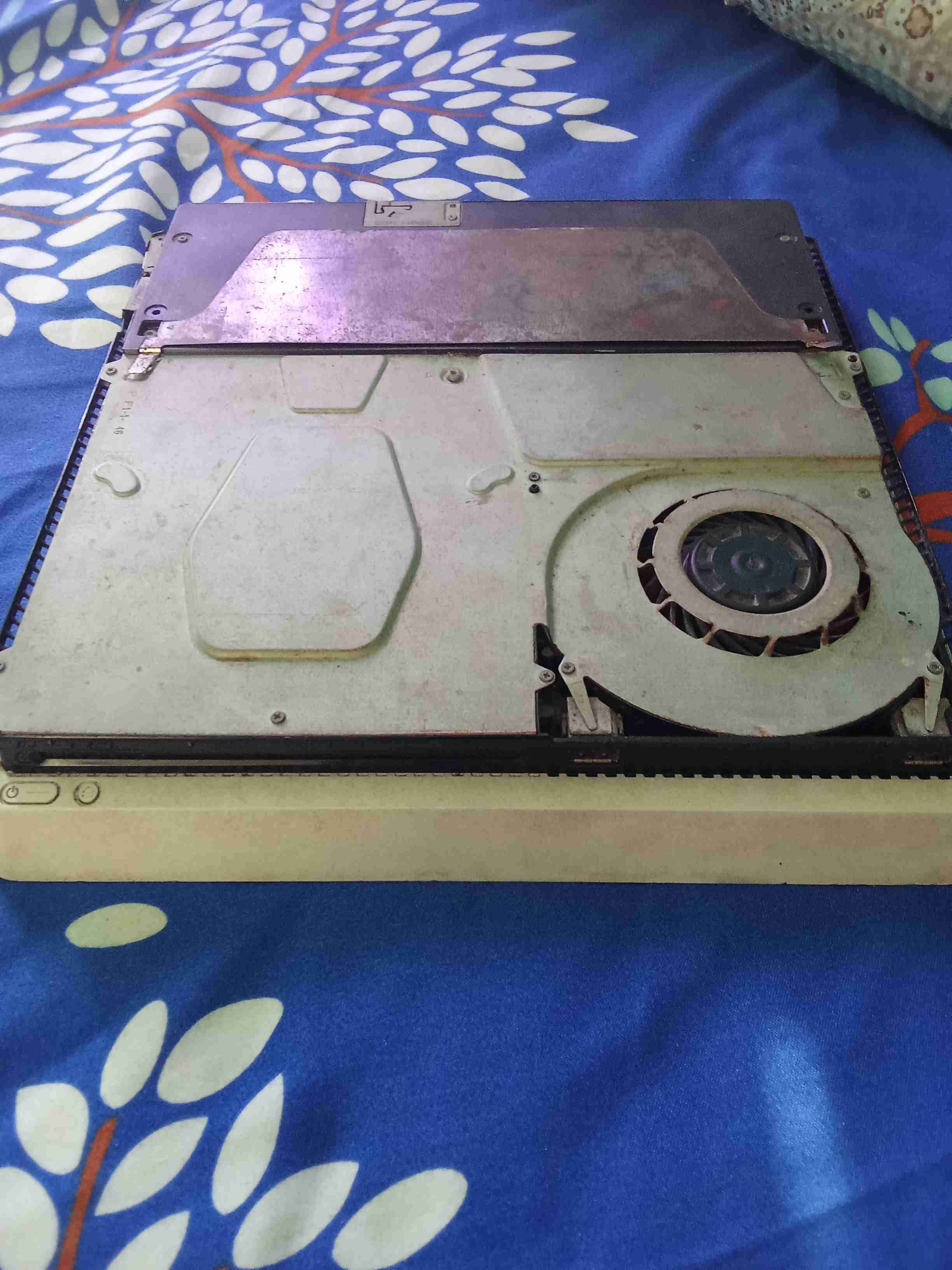 PS4 le falta solo la tapa de arriba - miniatura 4