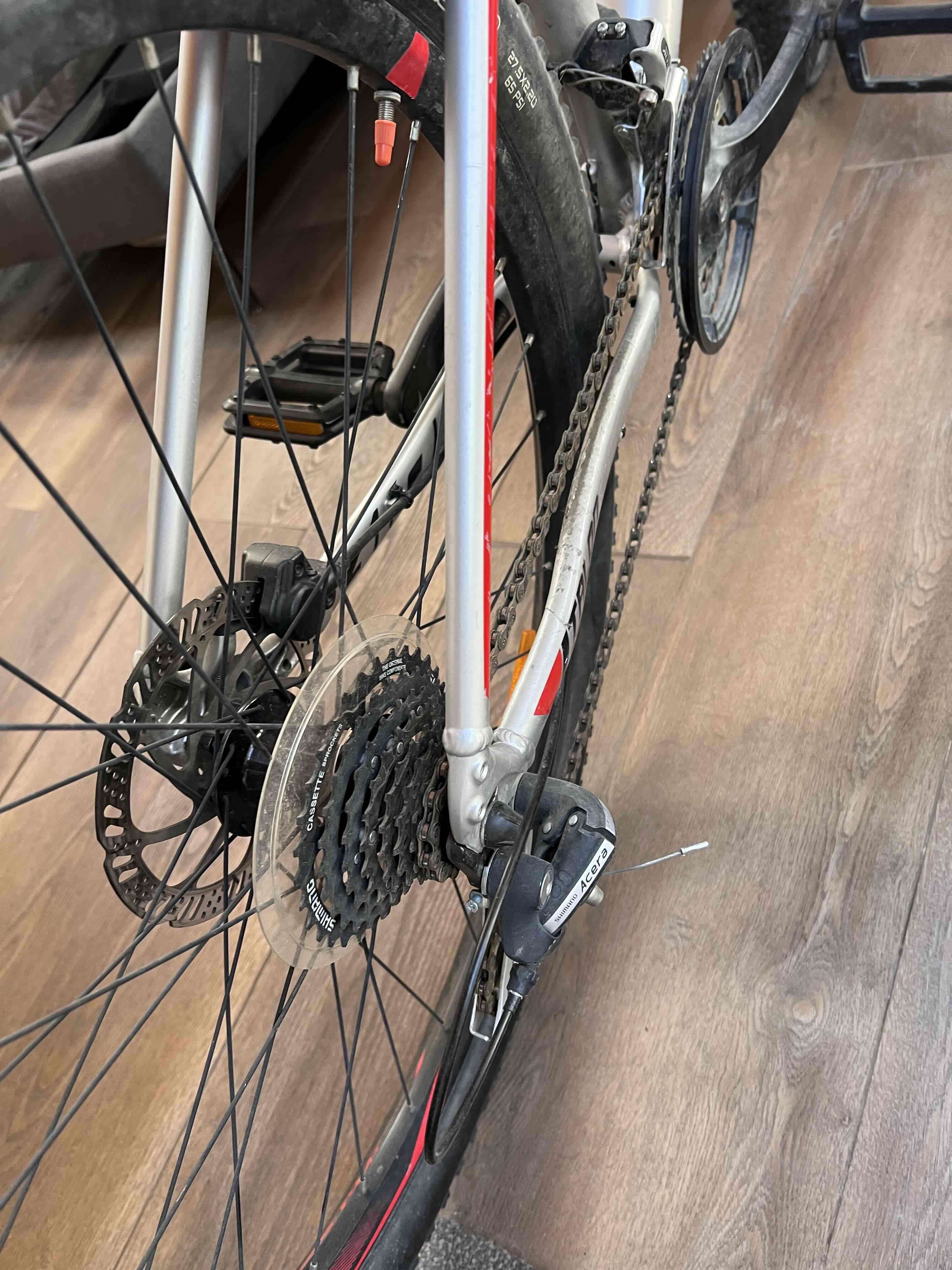 Bicicleta de montaña giant talon 3 plateada - miniatura 6