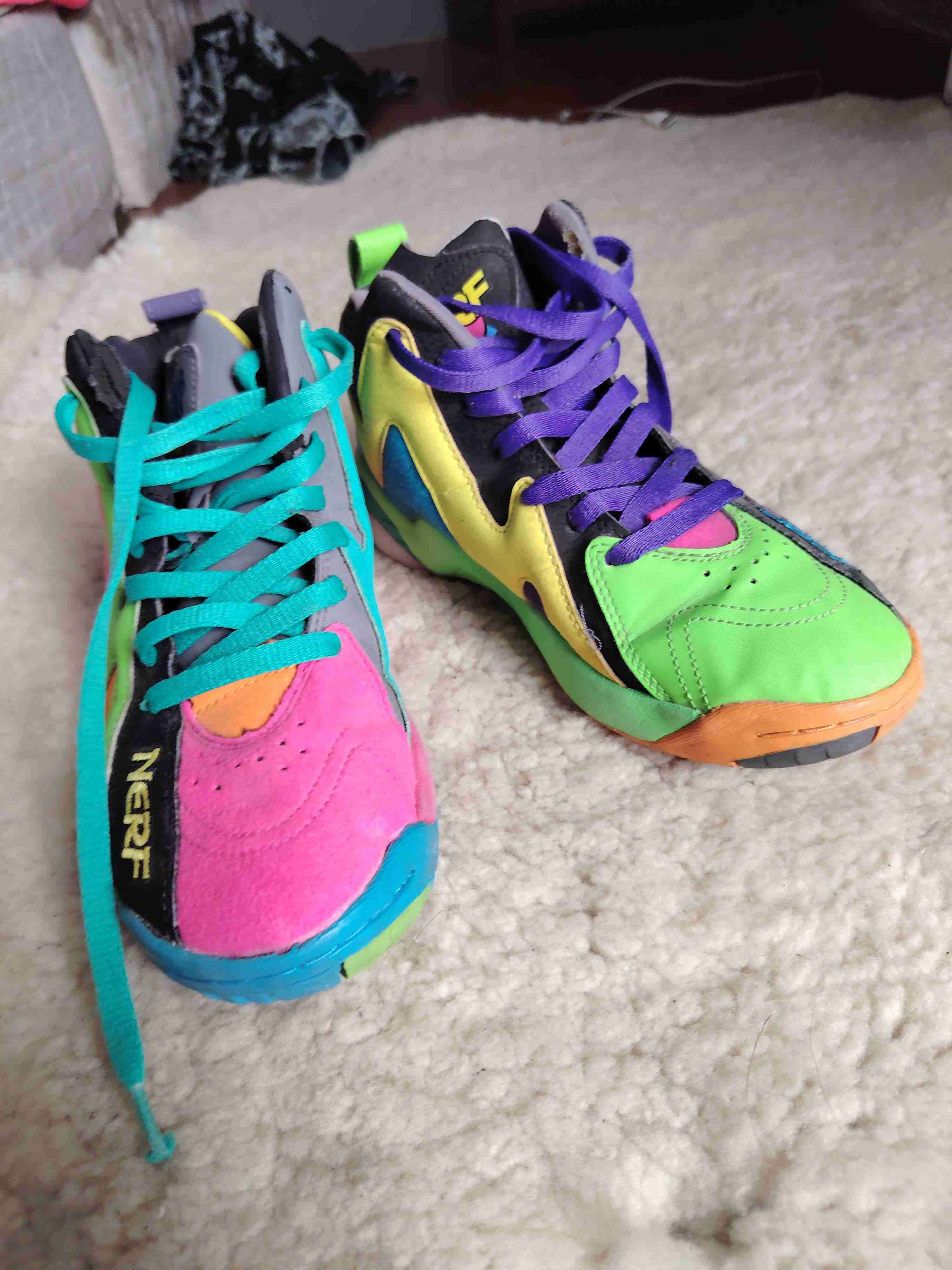 Zapatillas Nerf coloridas - miniatura 2