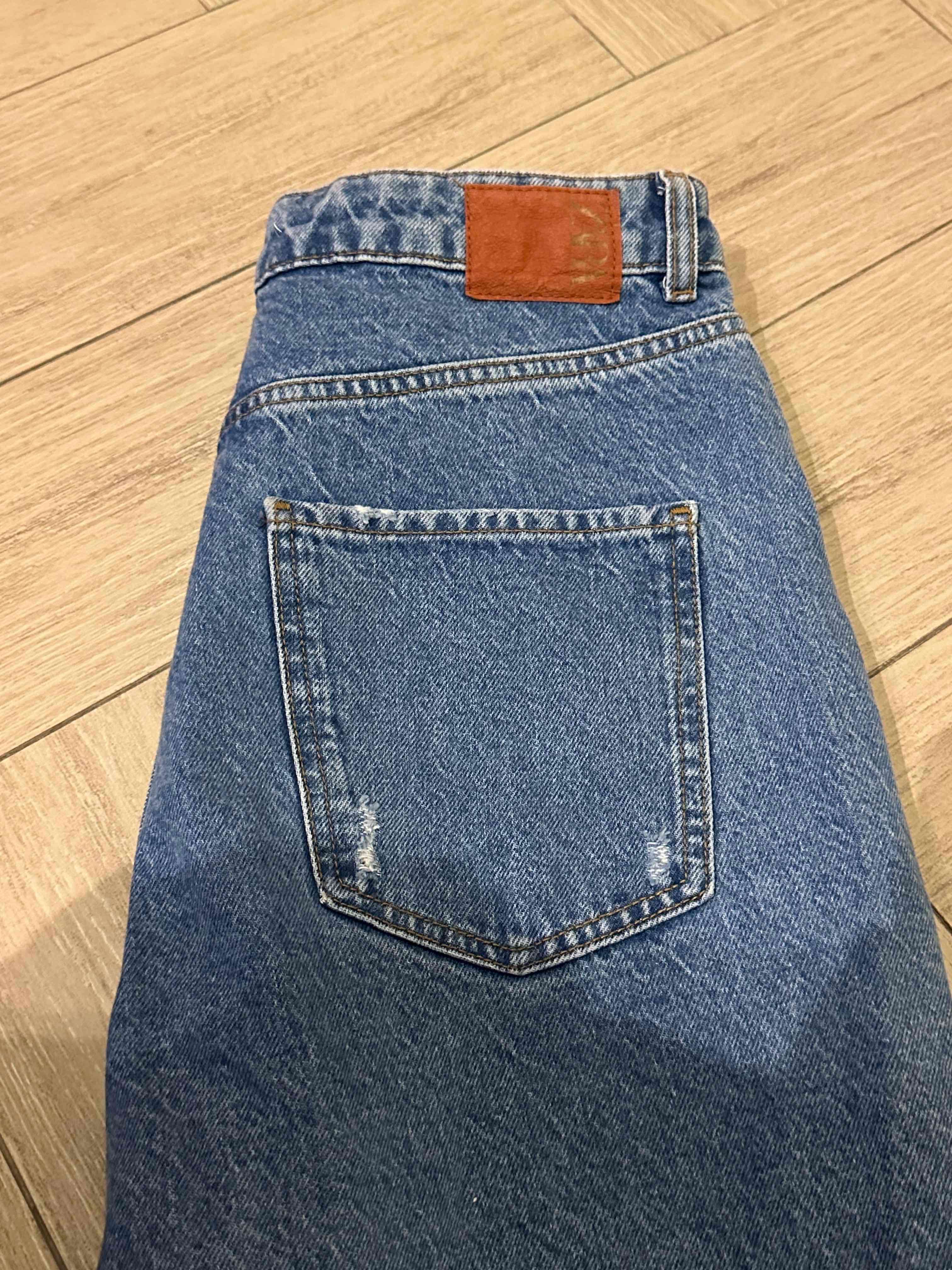 Jeans azul desgastado - miniatura 3