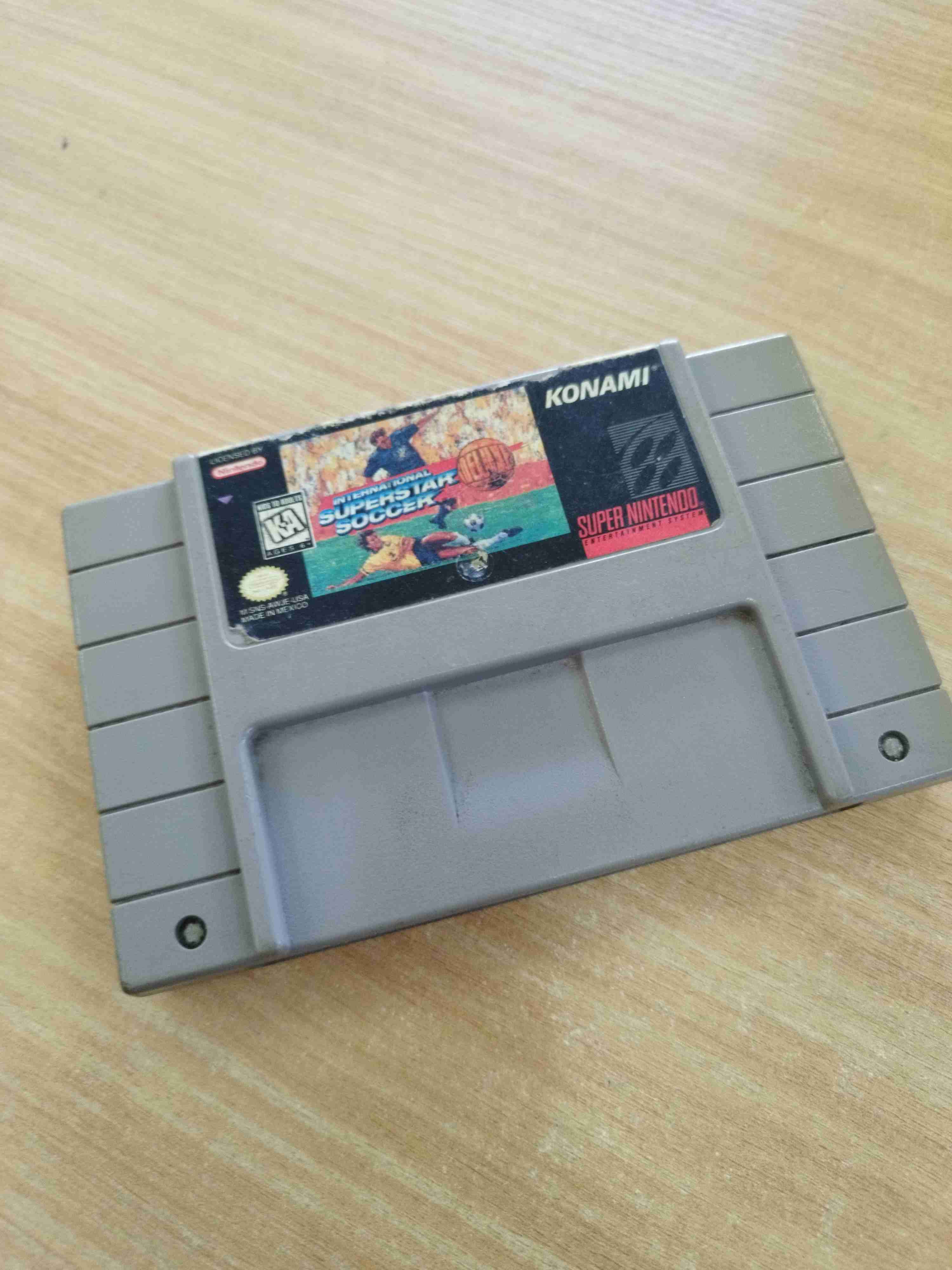 Internacional Superstar Soccer DELUXE - miniatura 1