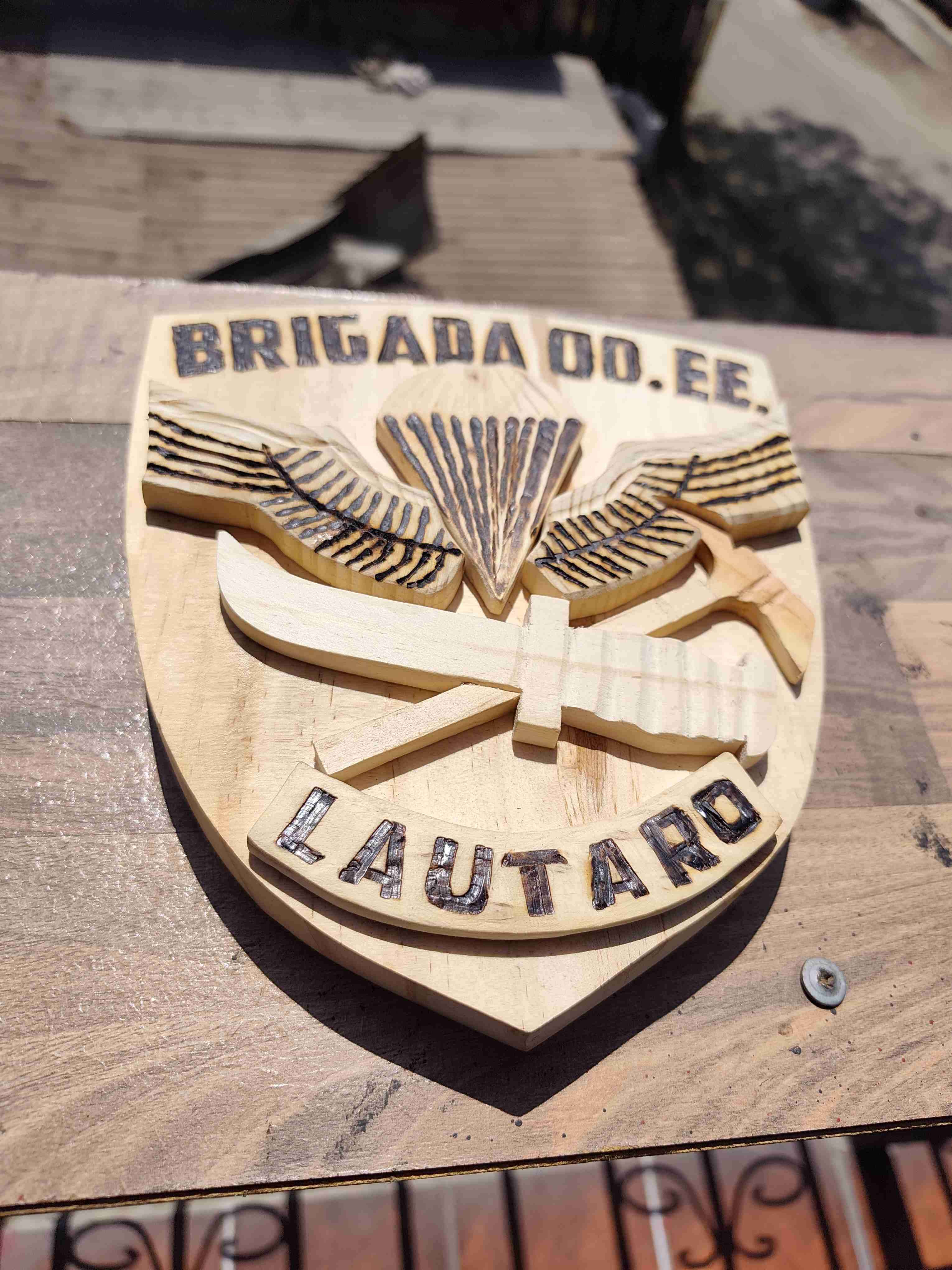 Cuchillo artesanal de madera - miniatura 2