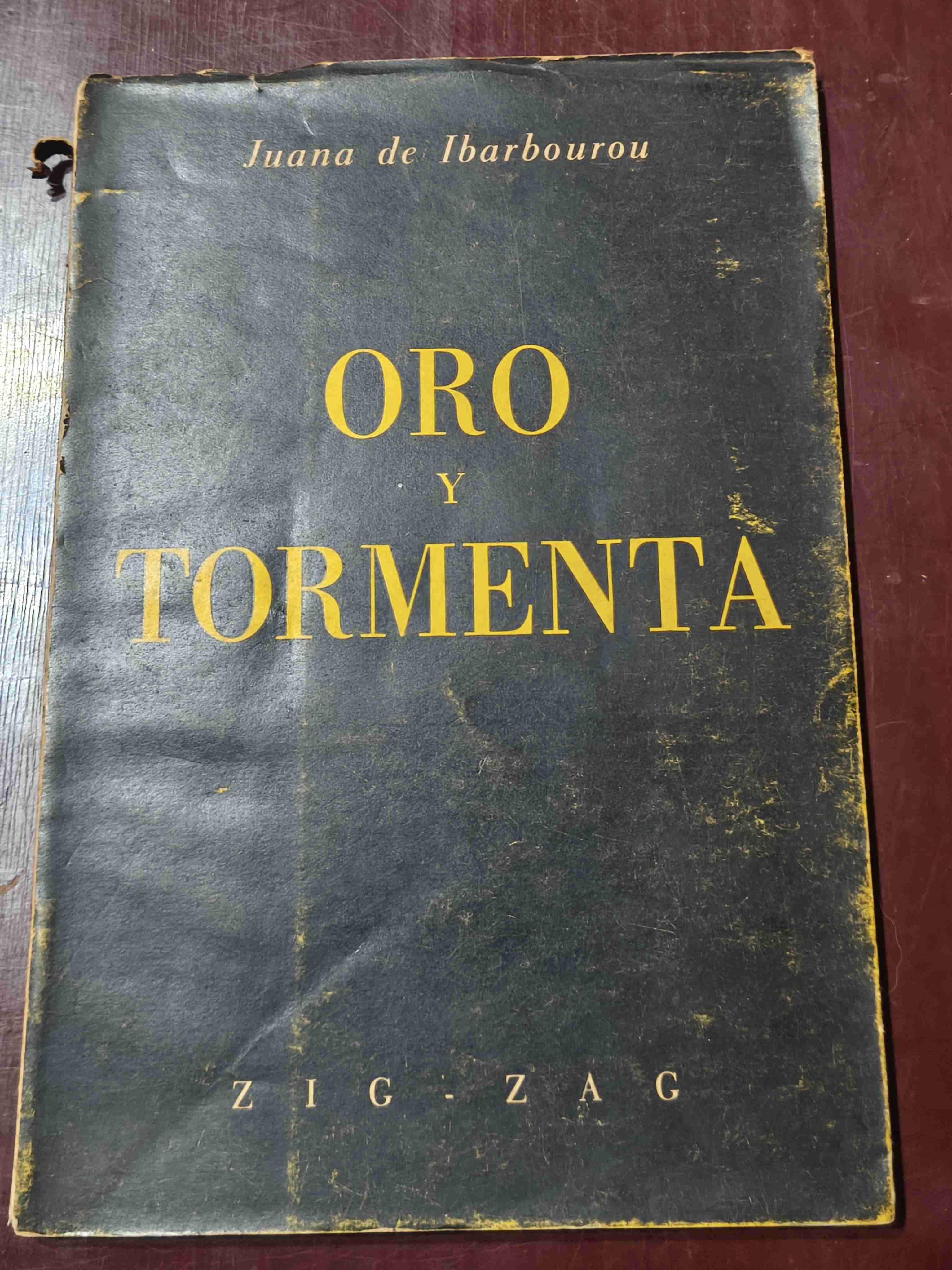Libro 'Oro y Tormenta' de Juana de Ibarbourou - miniatura 1