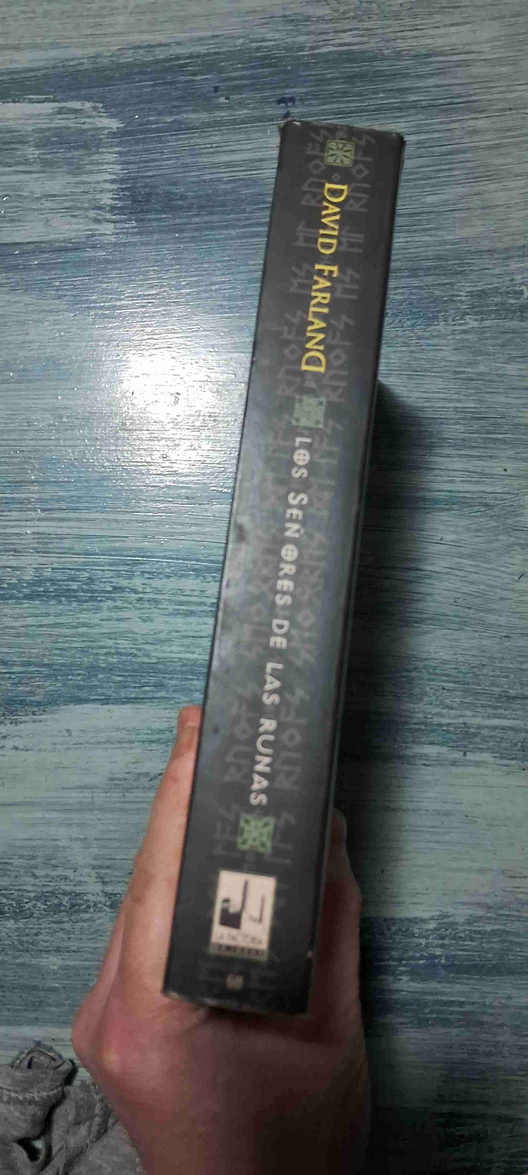 Libro 'Los Señores de las Runas' - miniatura 2