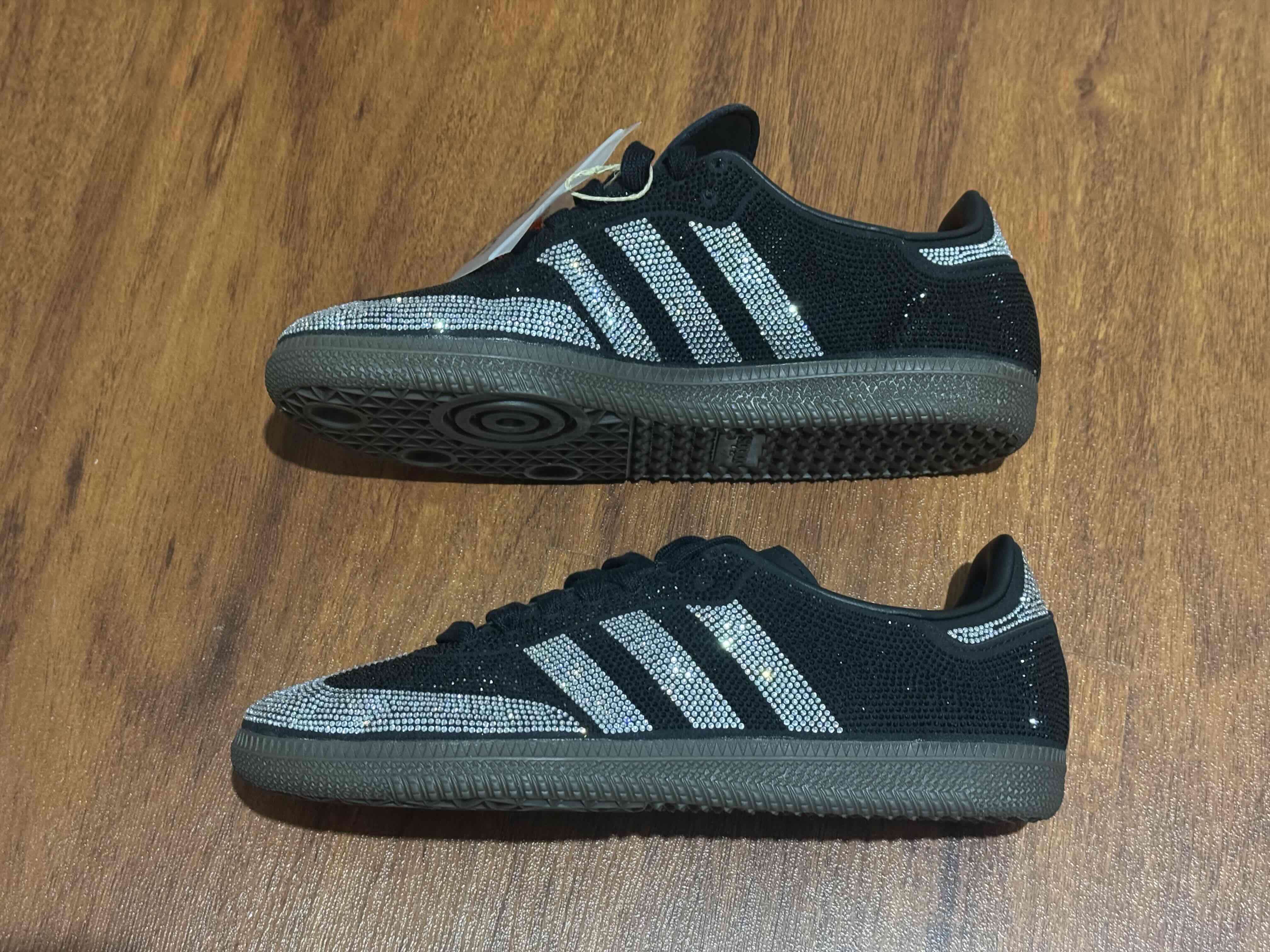 Zapatillas Adidas negras con brillo - miniatura 3