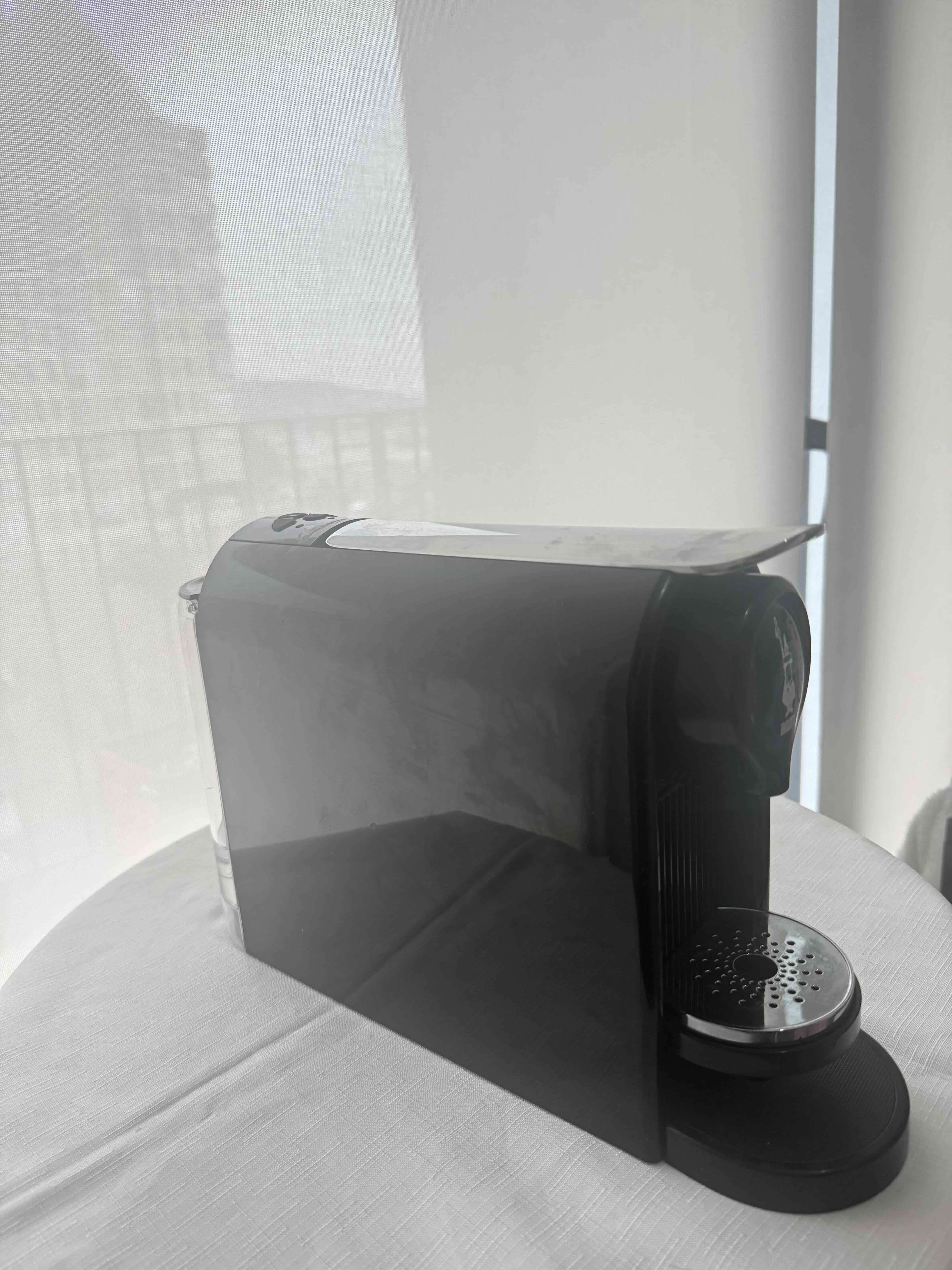 Cafetera espresso negra eléctrica bialetti italian - miniatura 3