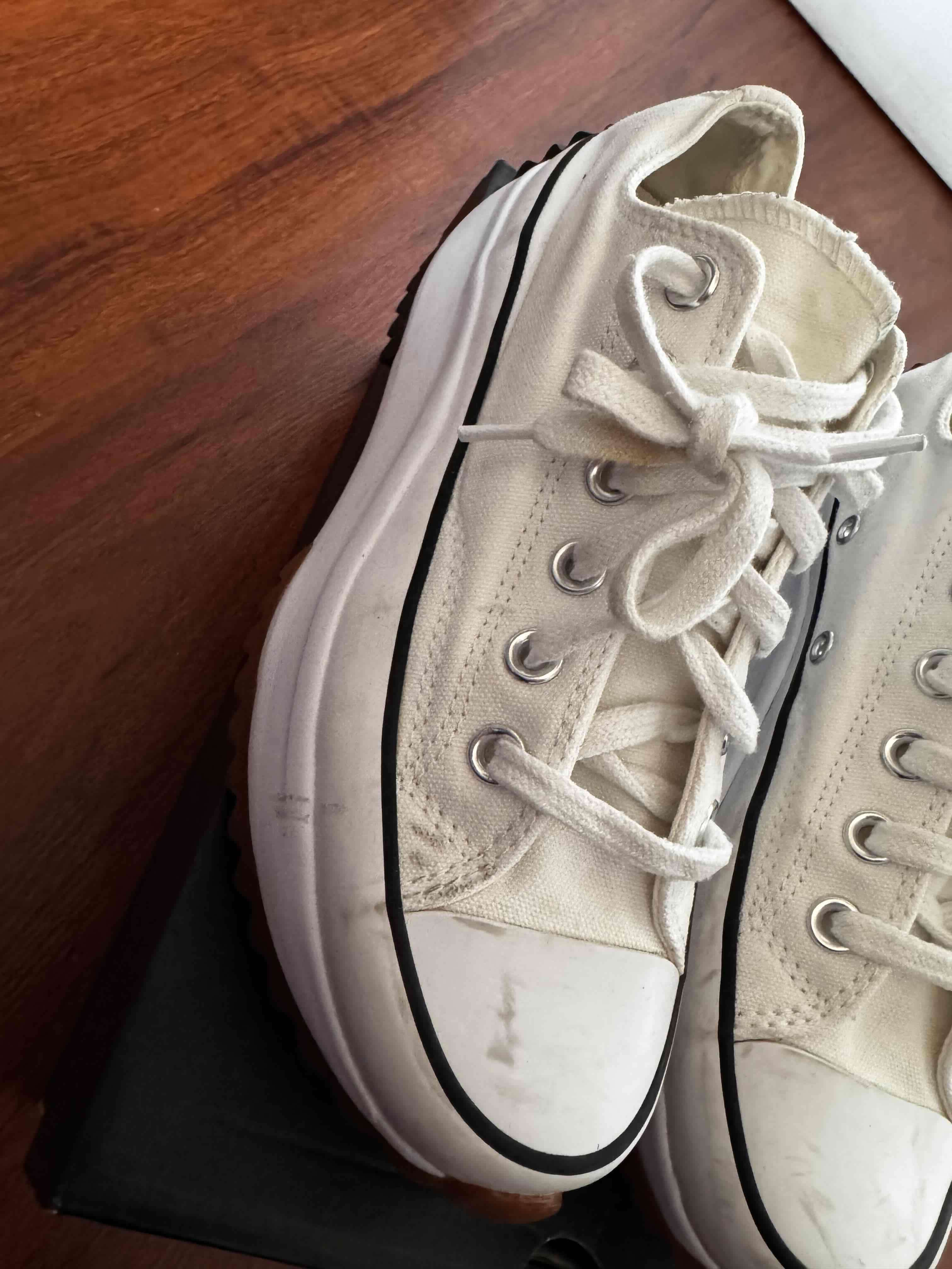 Zapatillas Converse blancas - miniatura 2