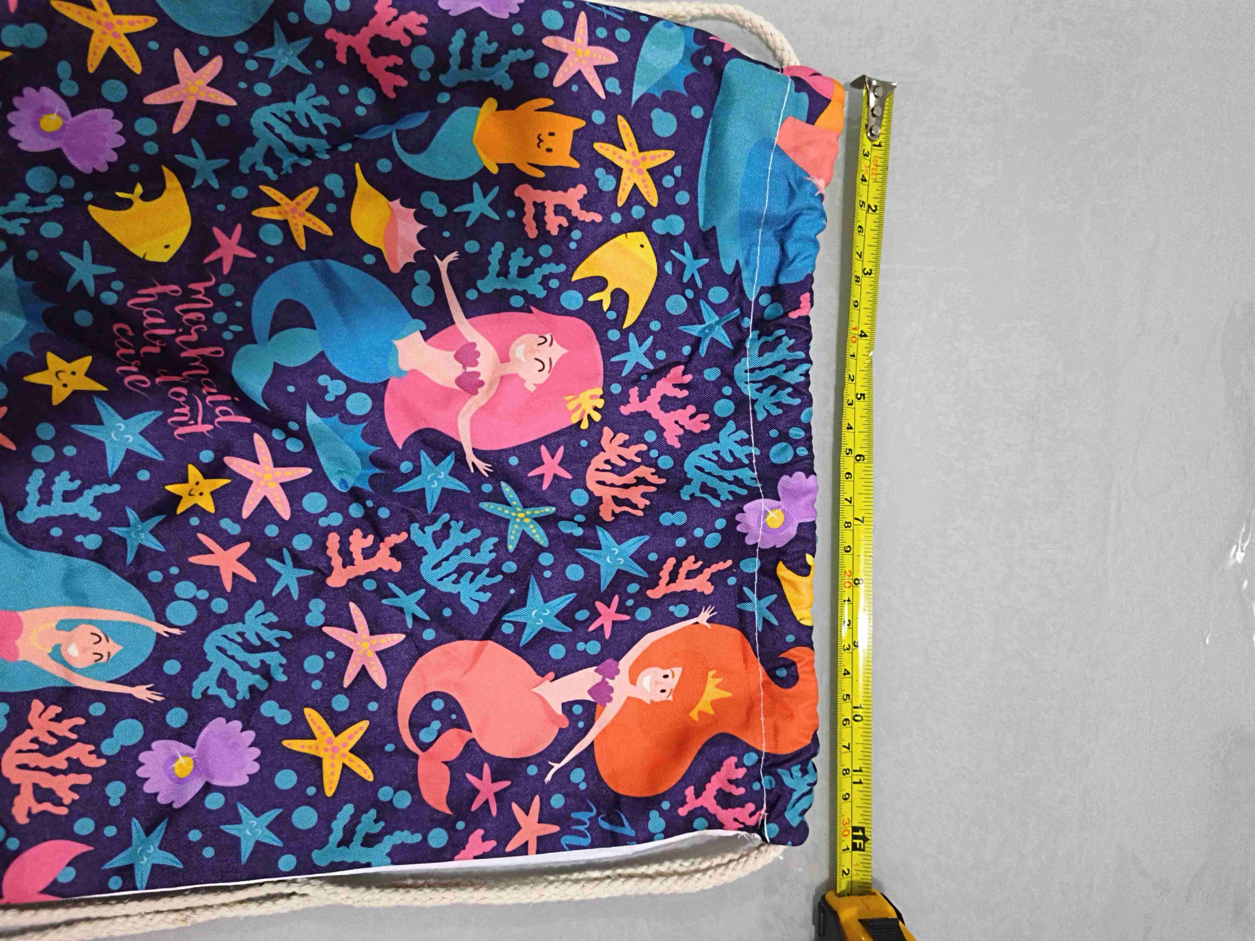 Mochila tipo saco con diseño de sirenas - miniatura 3