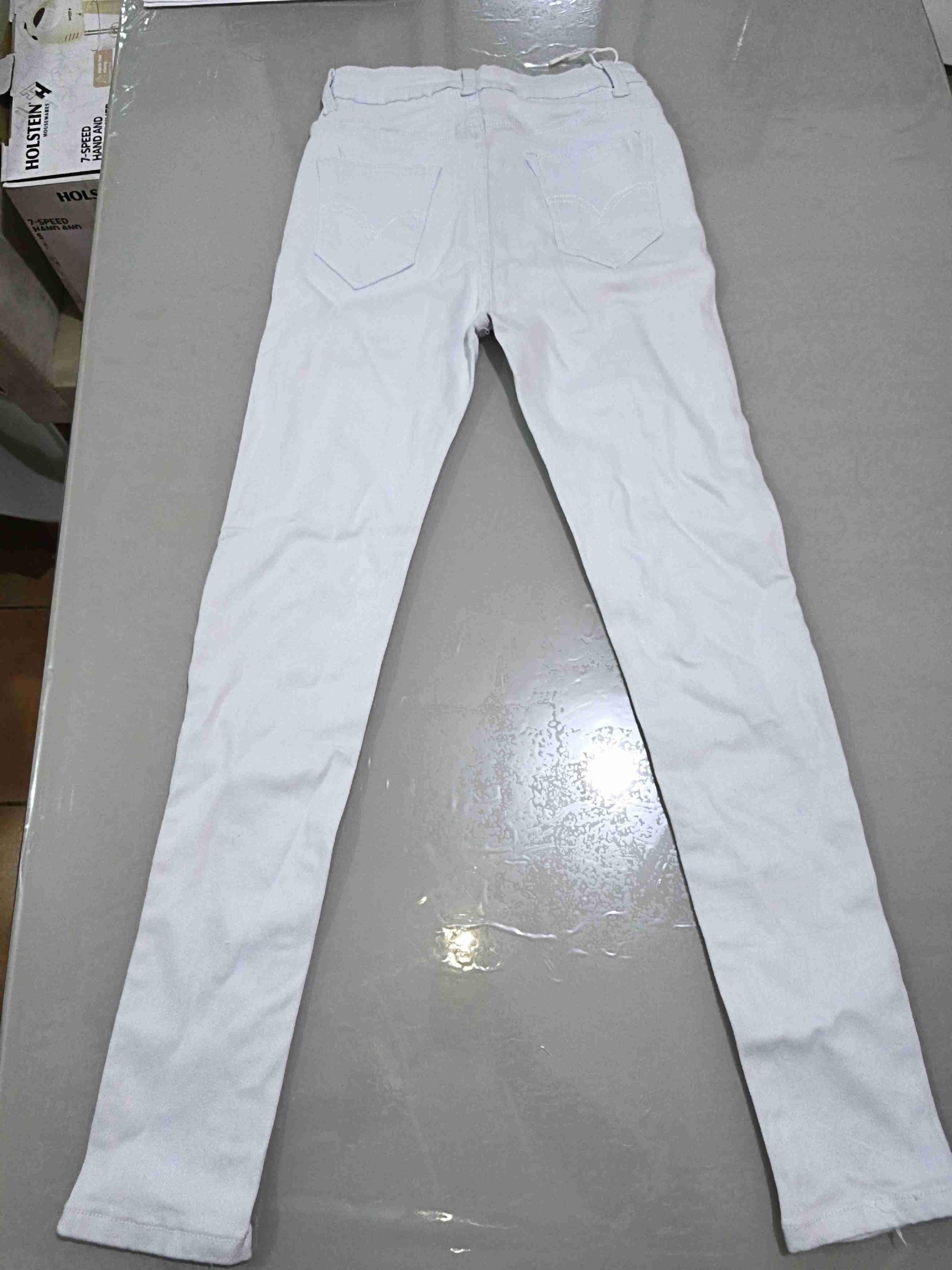 Pantalones jeans  blancos ajustados talla 27 - miniatura 2