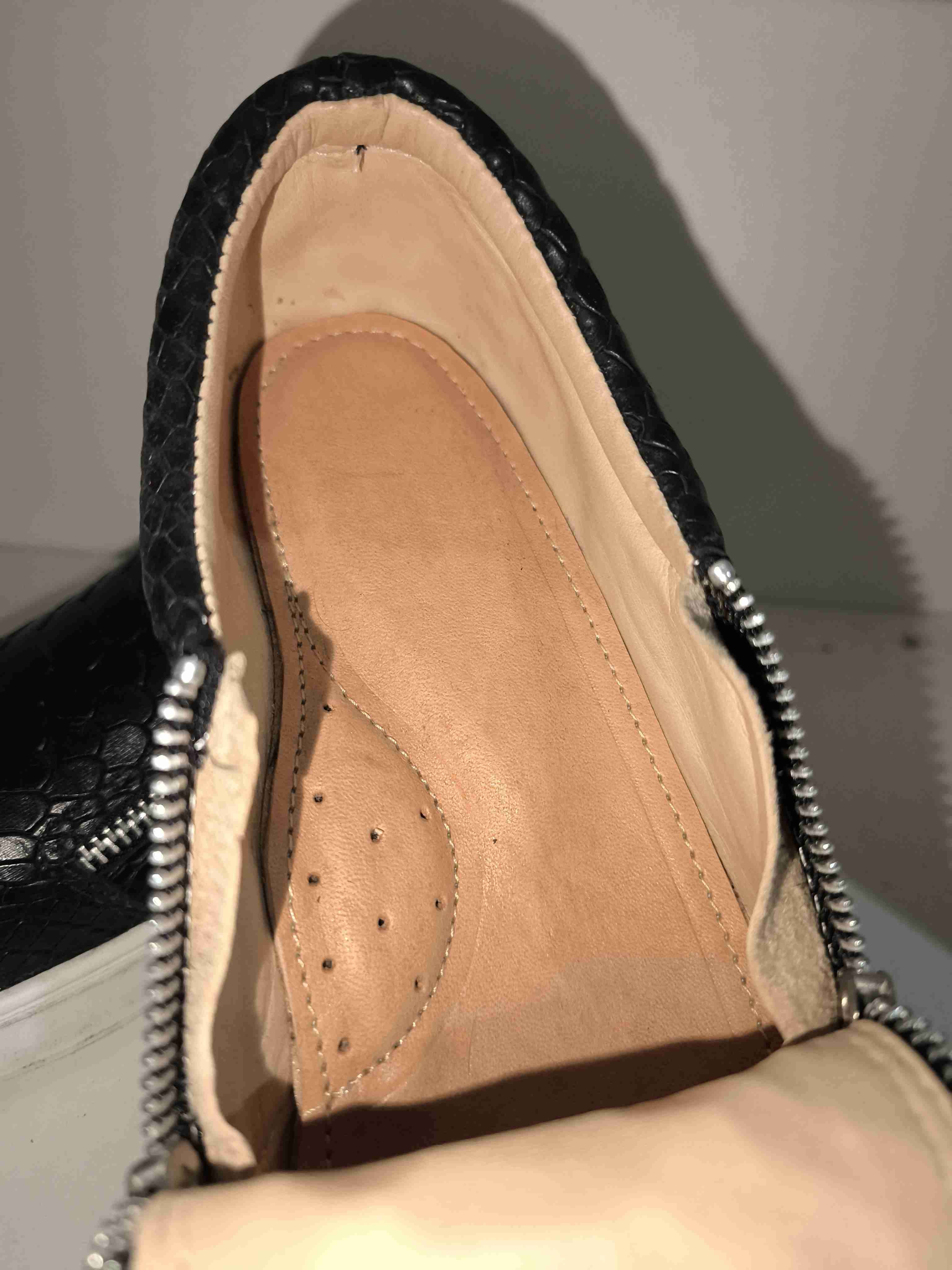 Zapatillas de cuero negras con cierre - miniatura 3