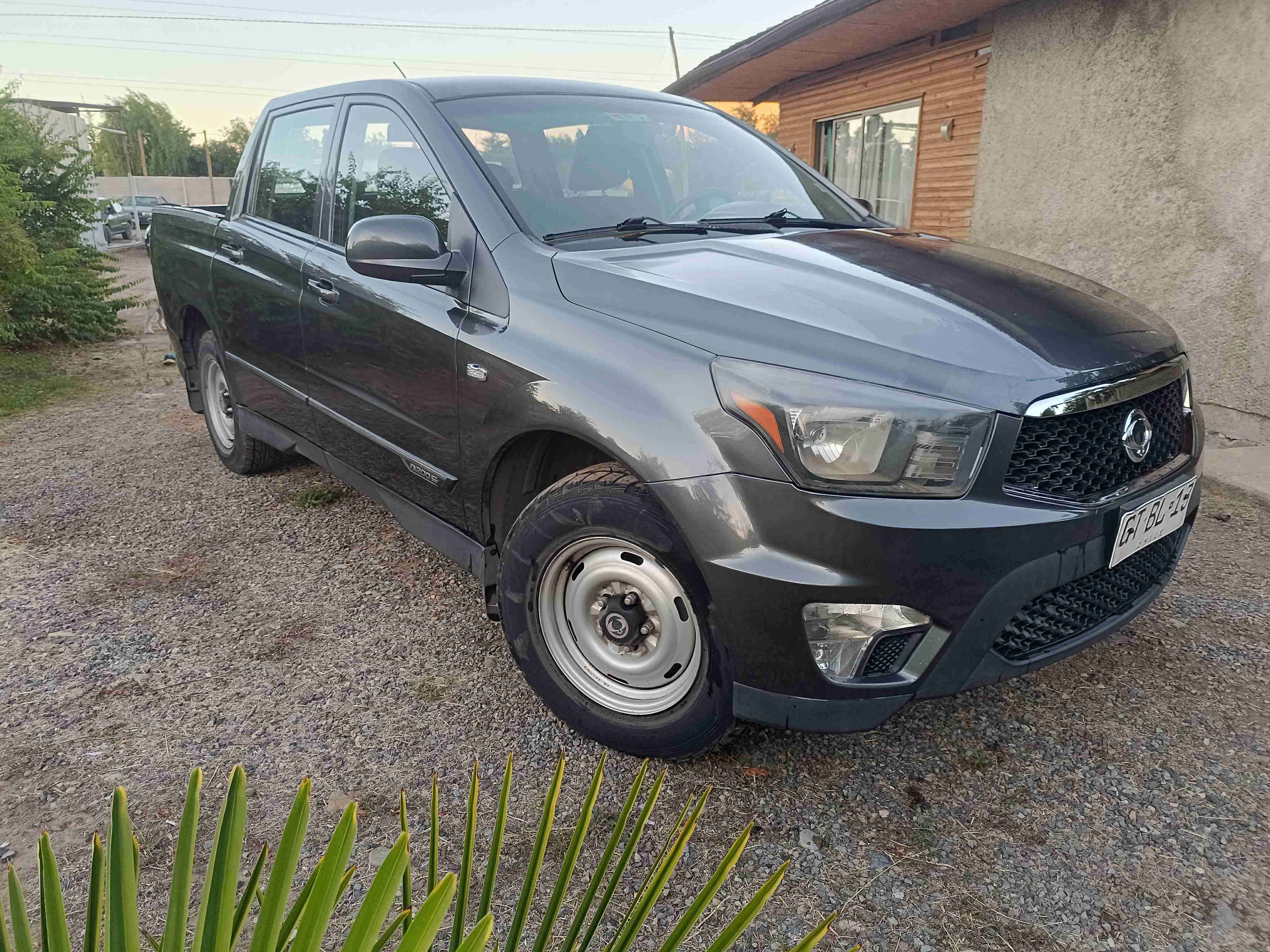 Camioenta Ssangyong New Actyon 2014 - miniatura 2