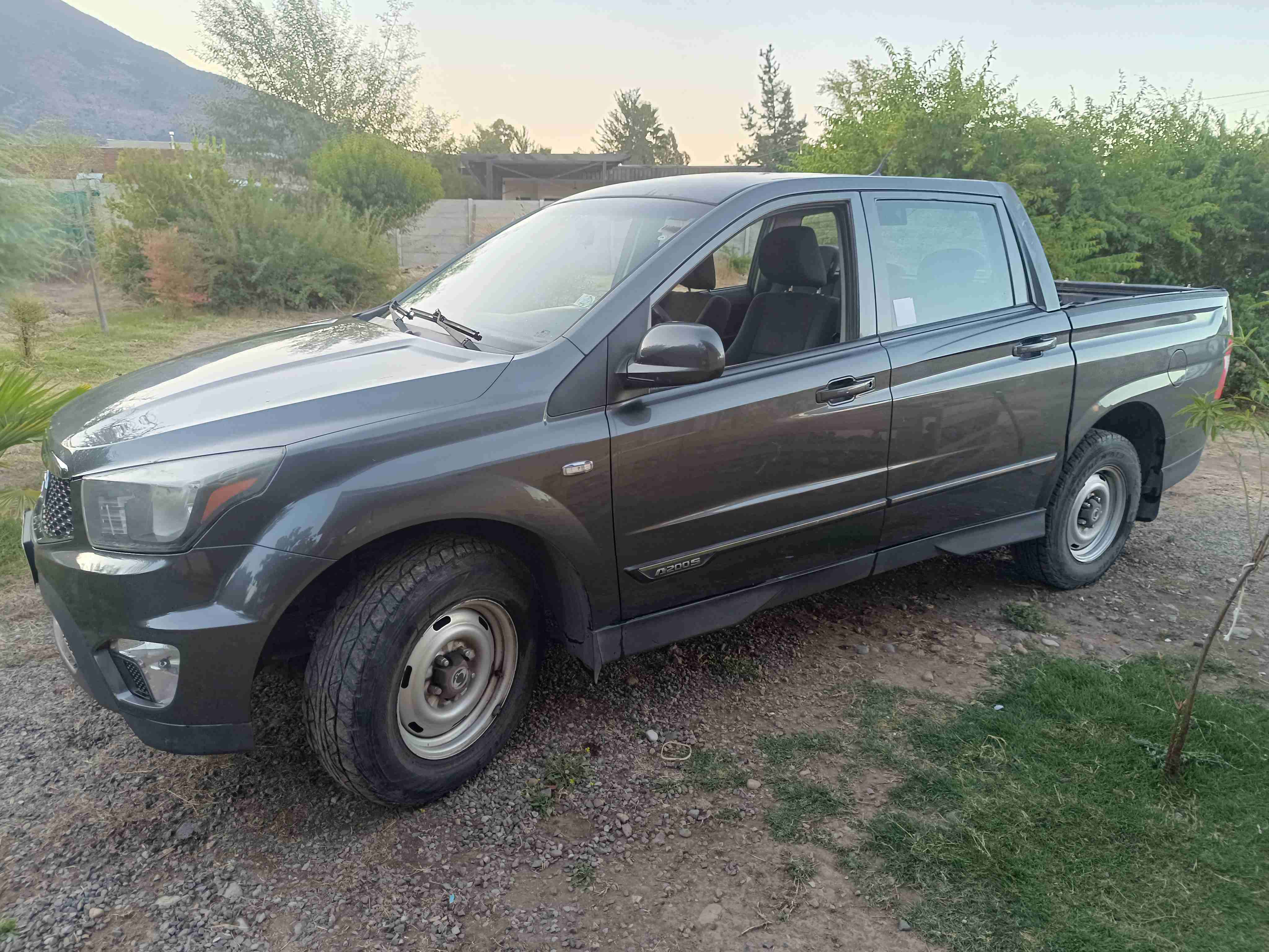 Camioenta Ssangyong New Actyon 2014 - miniatura 3