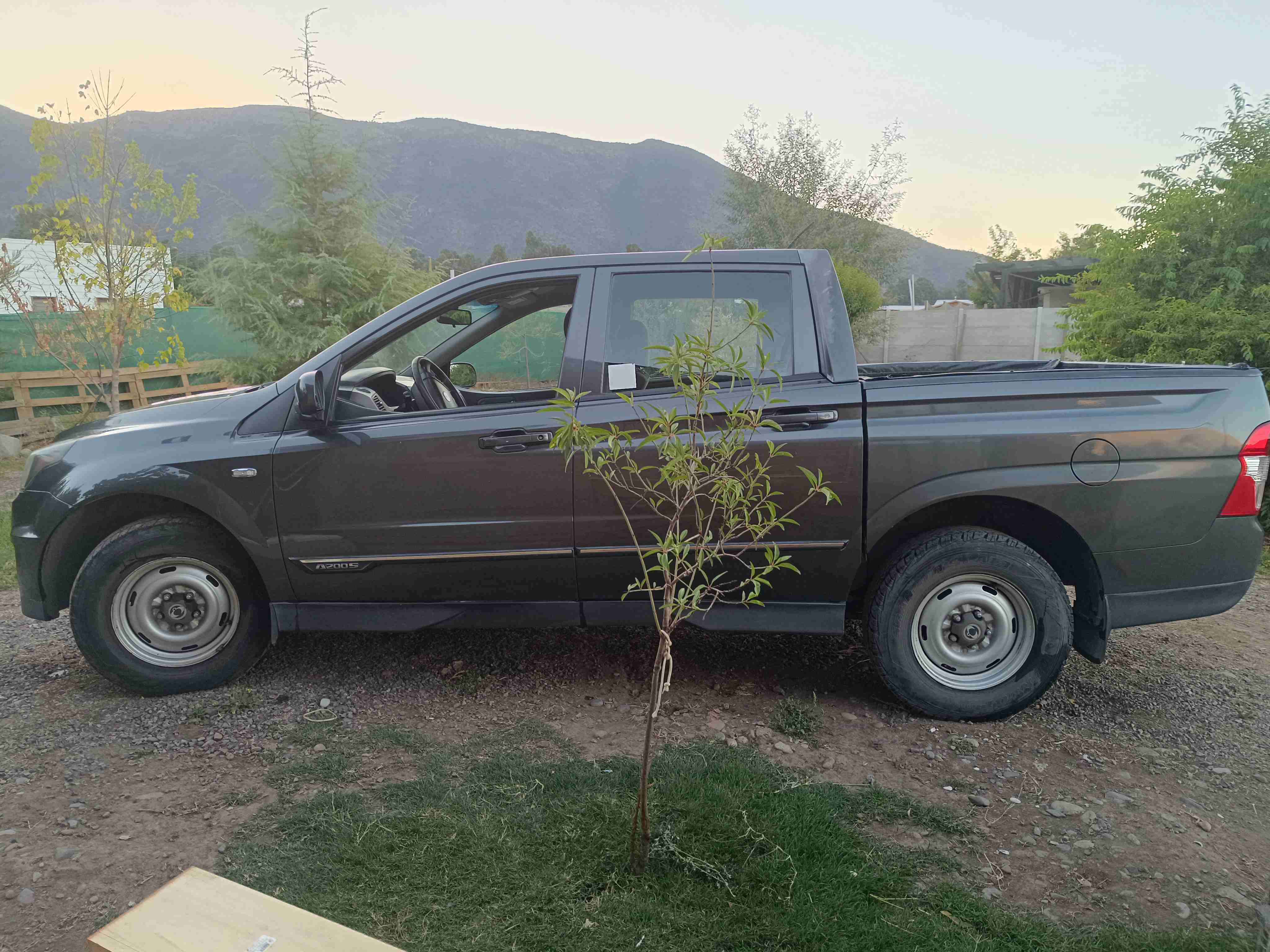 Camioenta Ssangyong New Actyon 2014 - miniatura 4