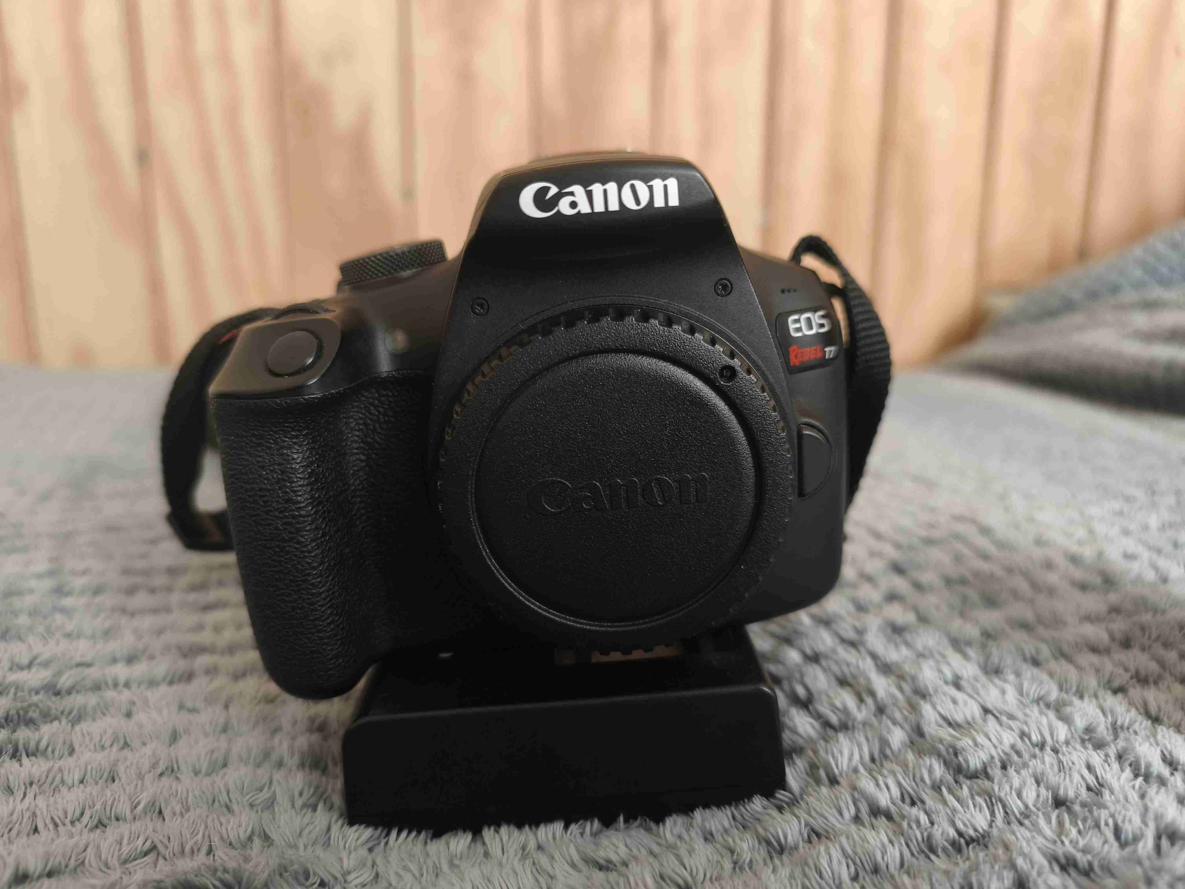 Cámara Canon EOS Rebel T7 - miniatura 1