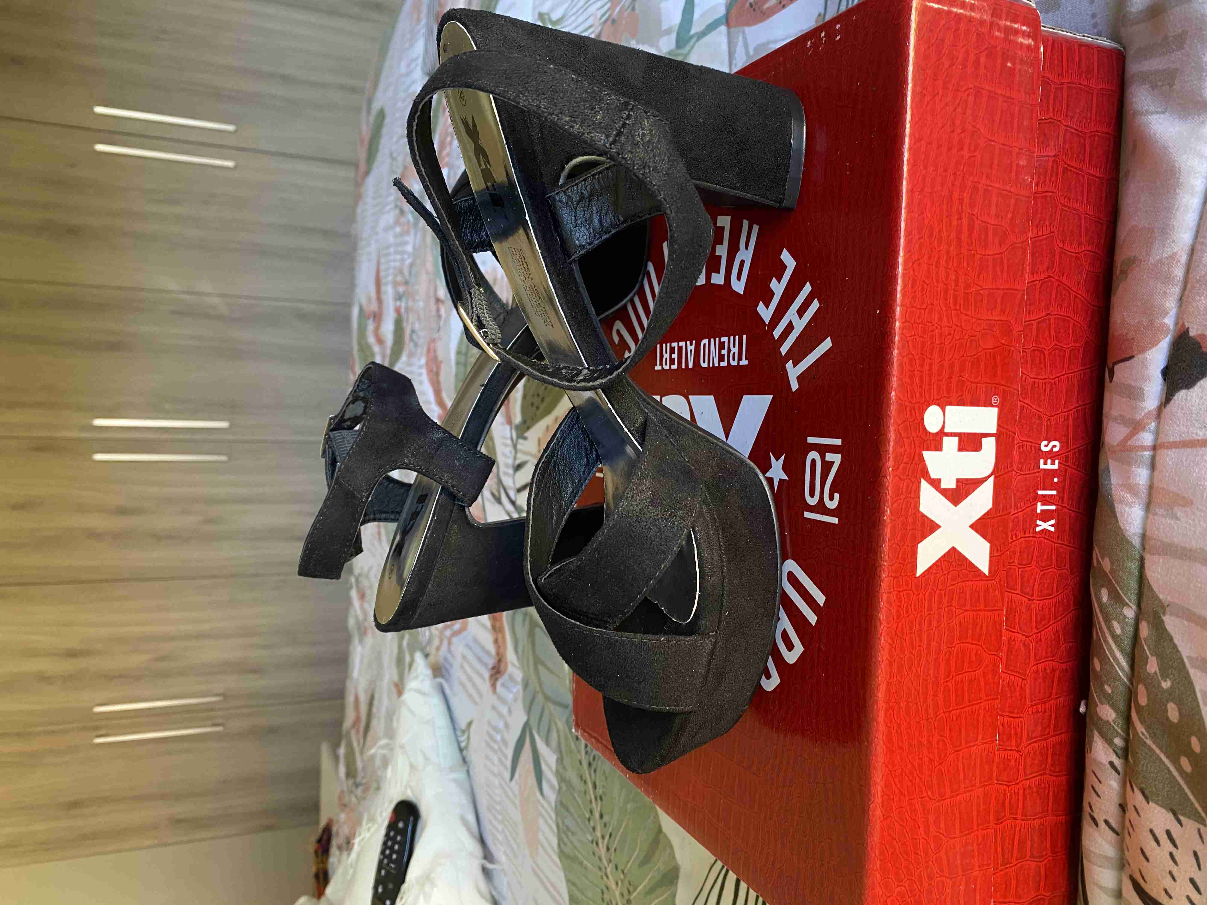 Sandalias negras fiesta - miniatura 2