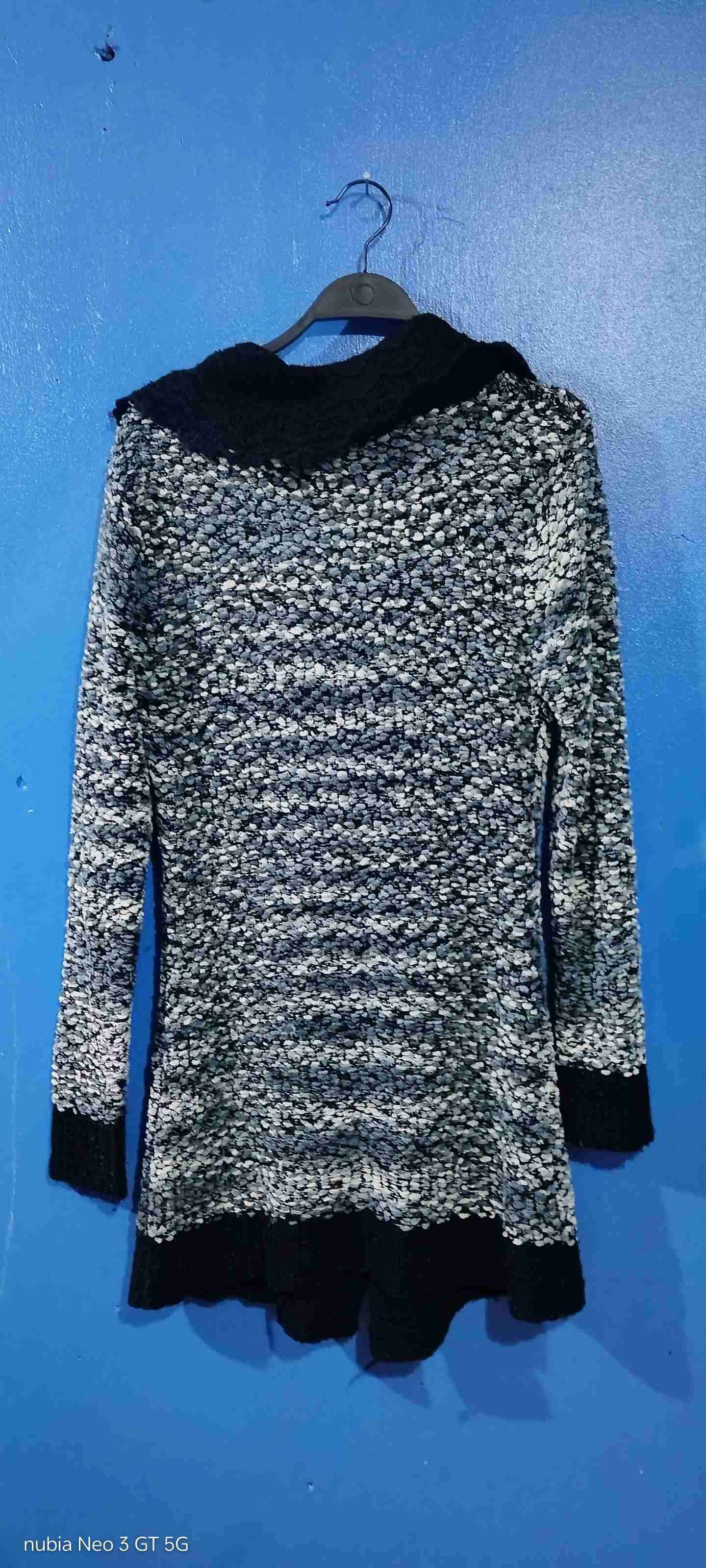 Abrigo tejido en negro y blanco - miniatura 2