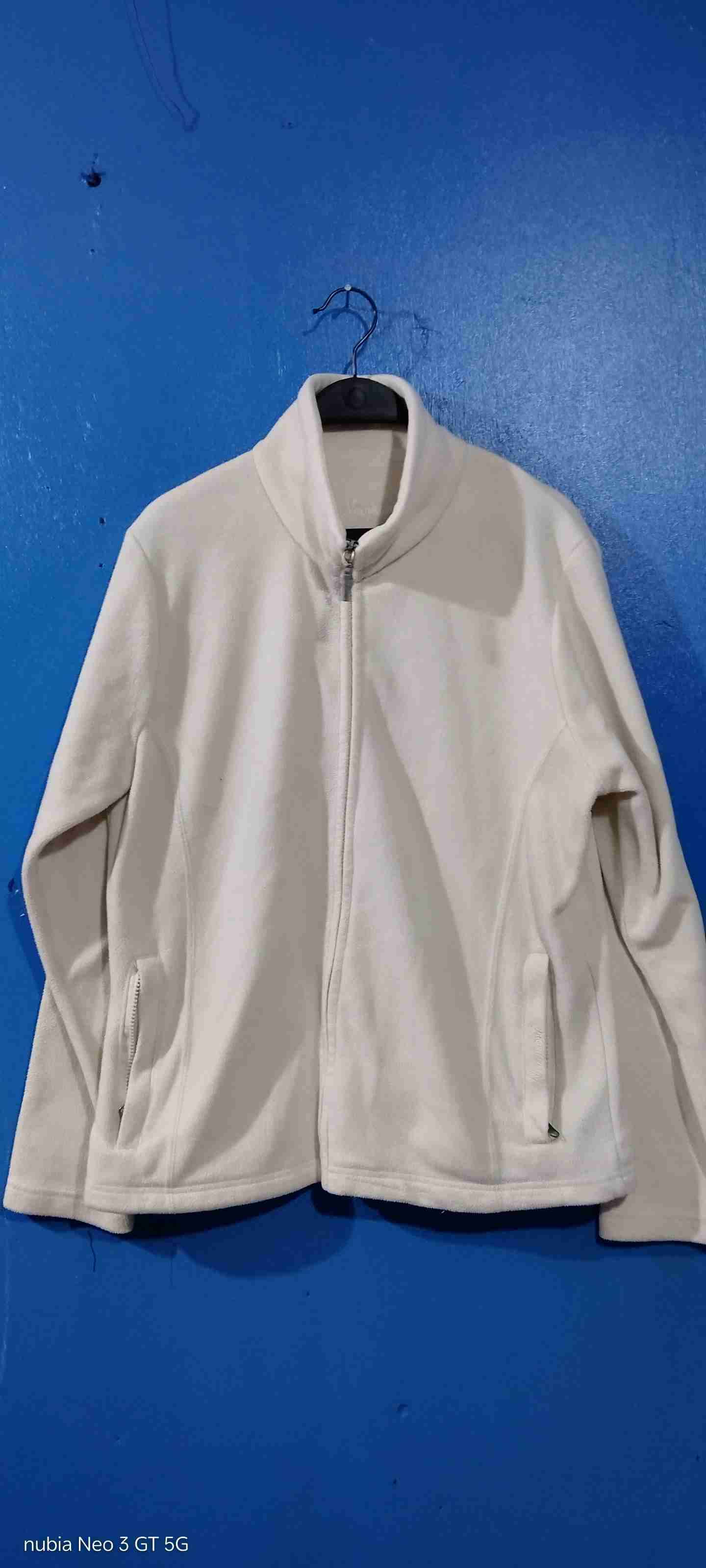 Chaqueta polar blanca con cierre - miniatura 1