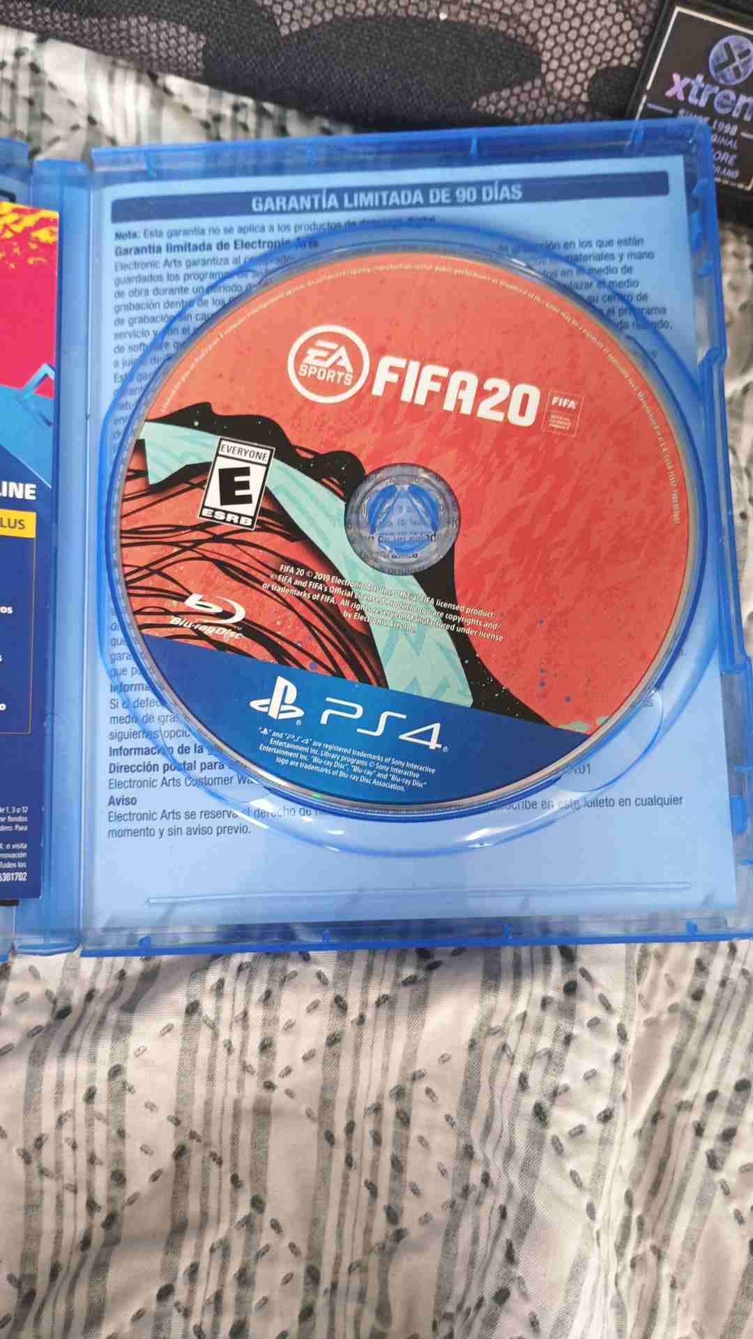 Juego FIFA 20 para PS4 - miniatura 1