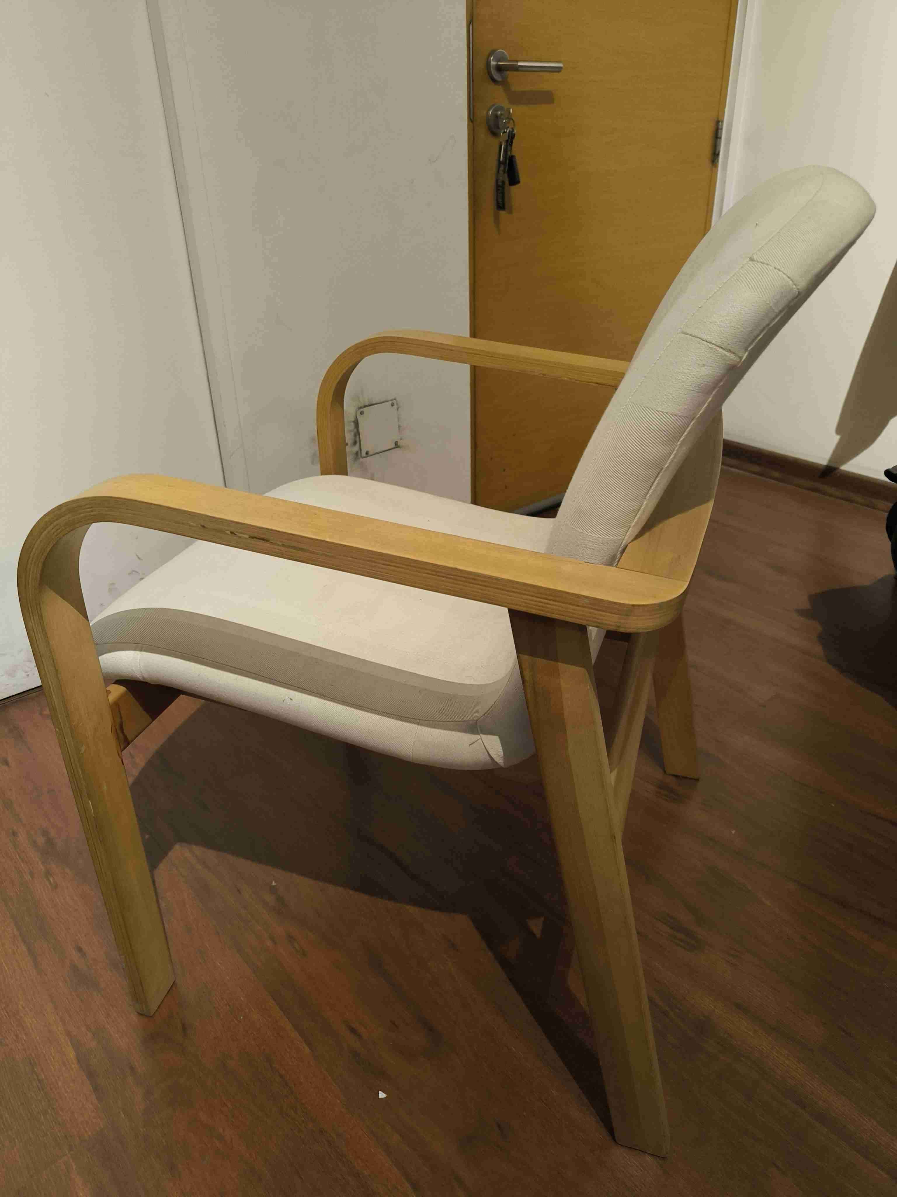 Sitial madera beige con brazos - miniatura 3